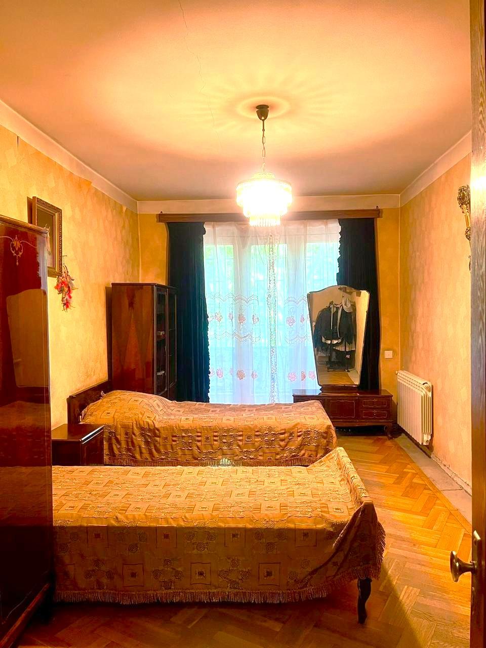 Merab Kostava St, 46: 5-Room, 120.0 M² | Korter.Ge view 9