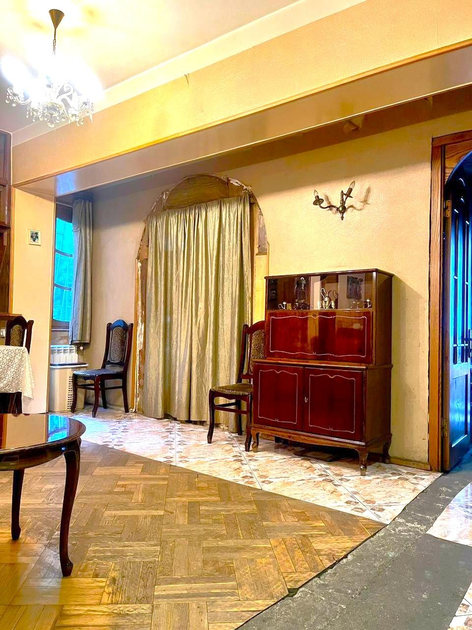 Merab Kostava St, 46: 5-Room, 120.0 M² | Korter.Ge view 4