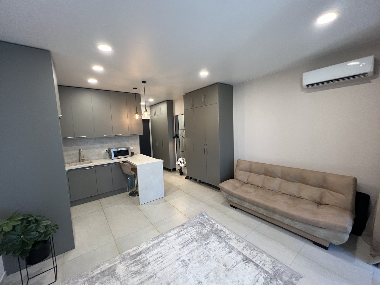 Studio Apartment For Sale view 3