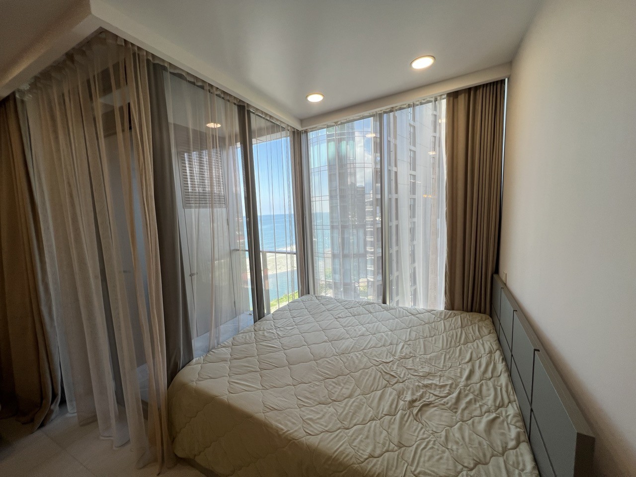 Studio Apartment For Sale view 2