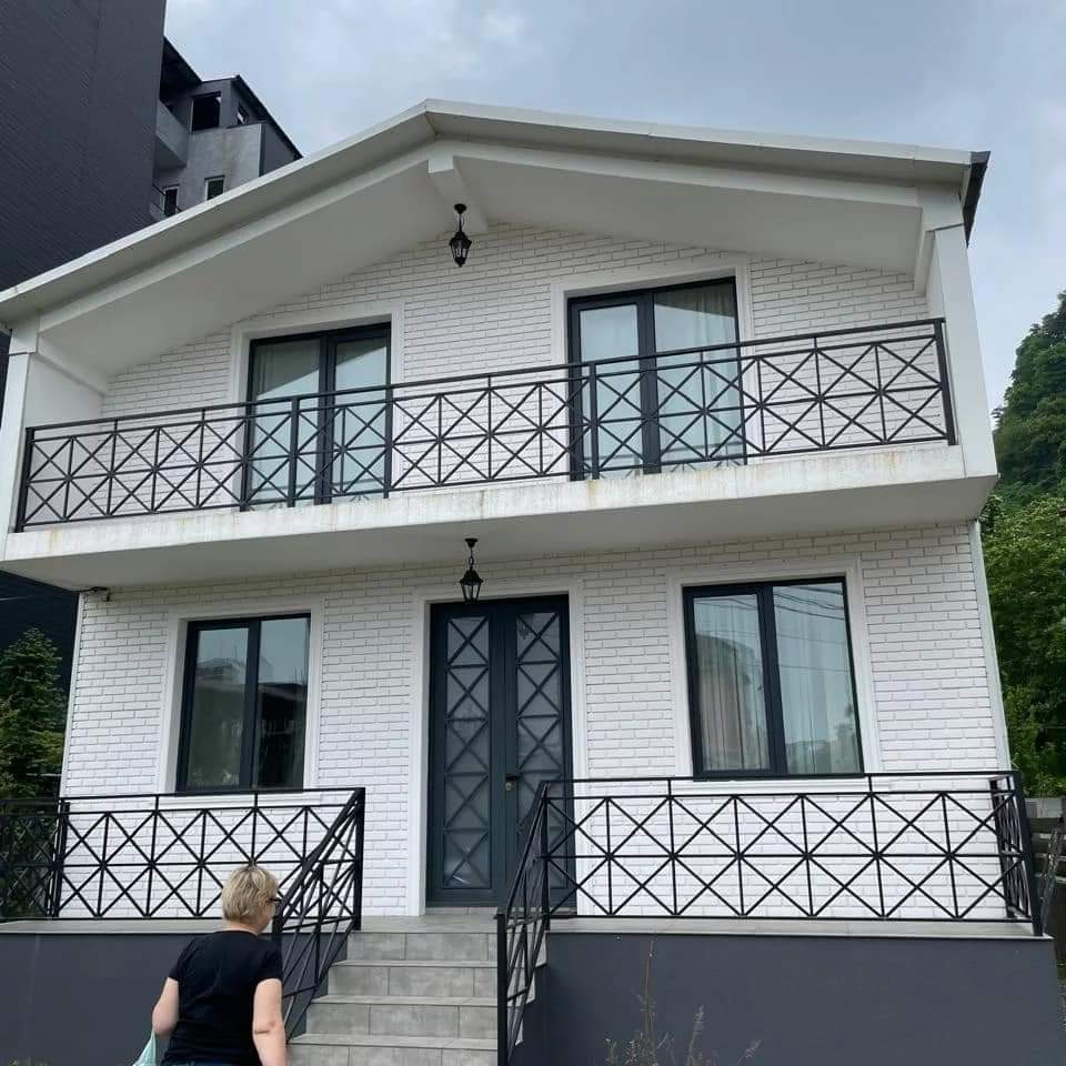 4-BR Cottage For Rent In Batumi, Galaktion Tabidze St, 24 view 1