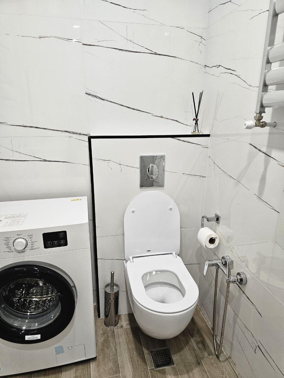 Studio Apartment For Sale view 5