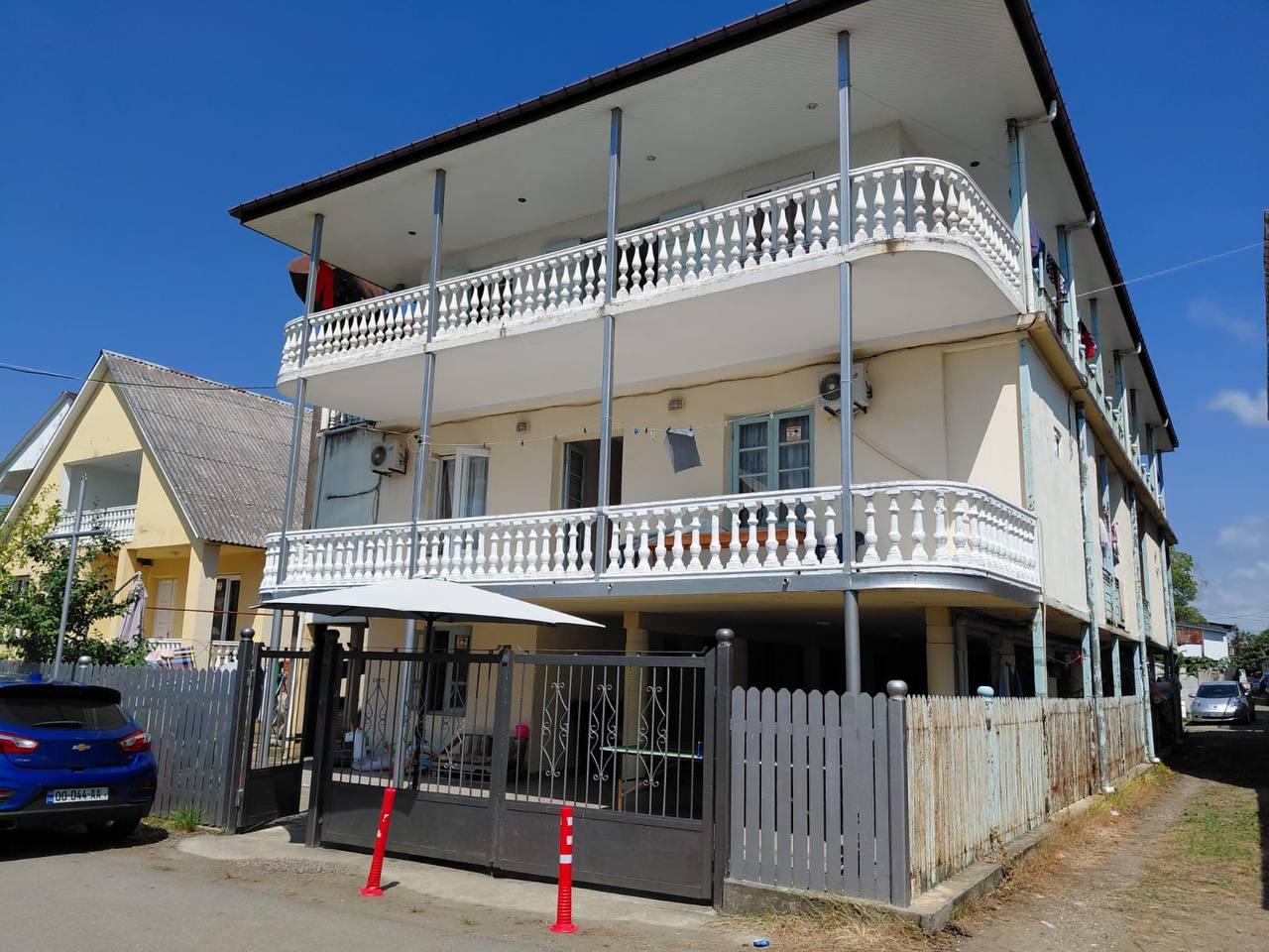 Commercial Property For Sale: 1,000 M² In Ureki, 30th St – $350,000 view 1