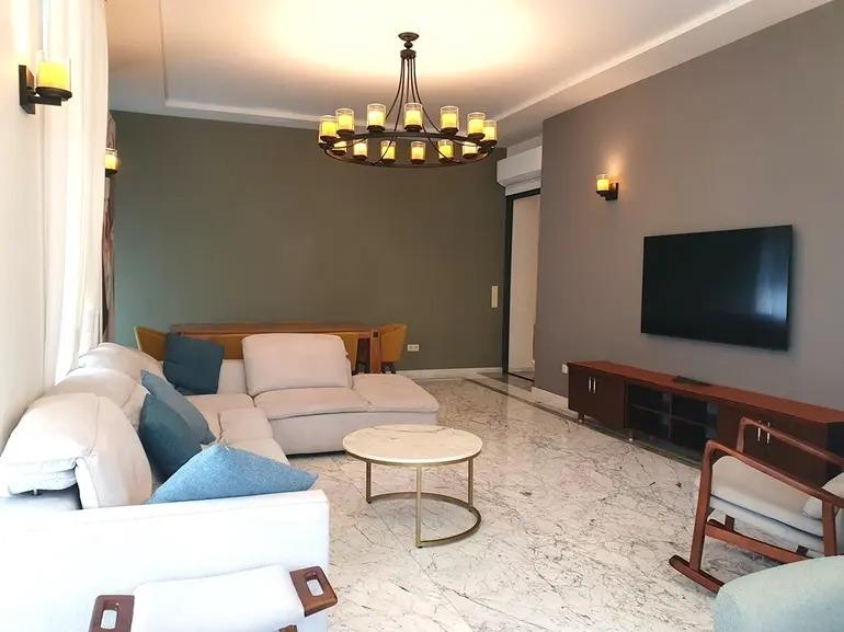 4-Room Apartment For Rent In Batumi, Nodar Dumbadze St, 4 view 1