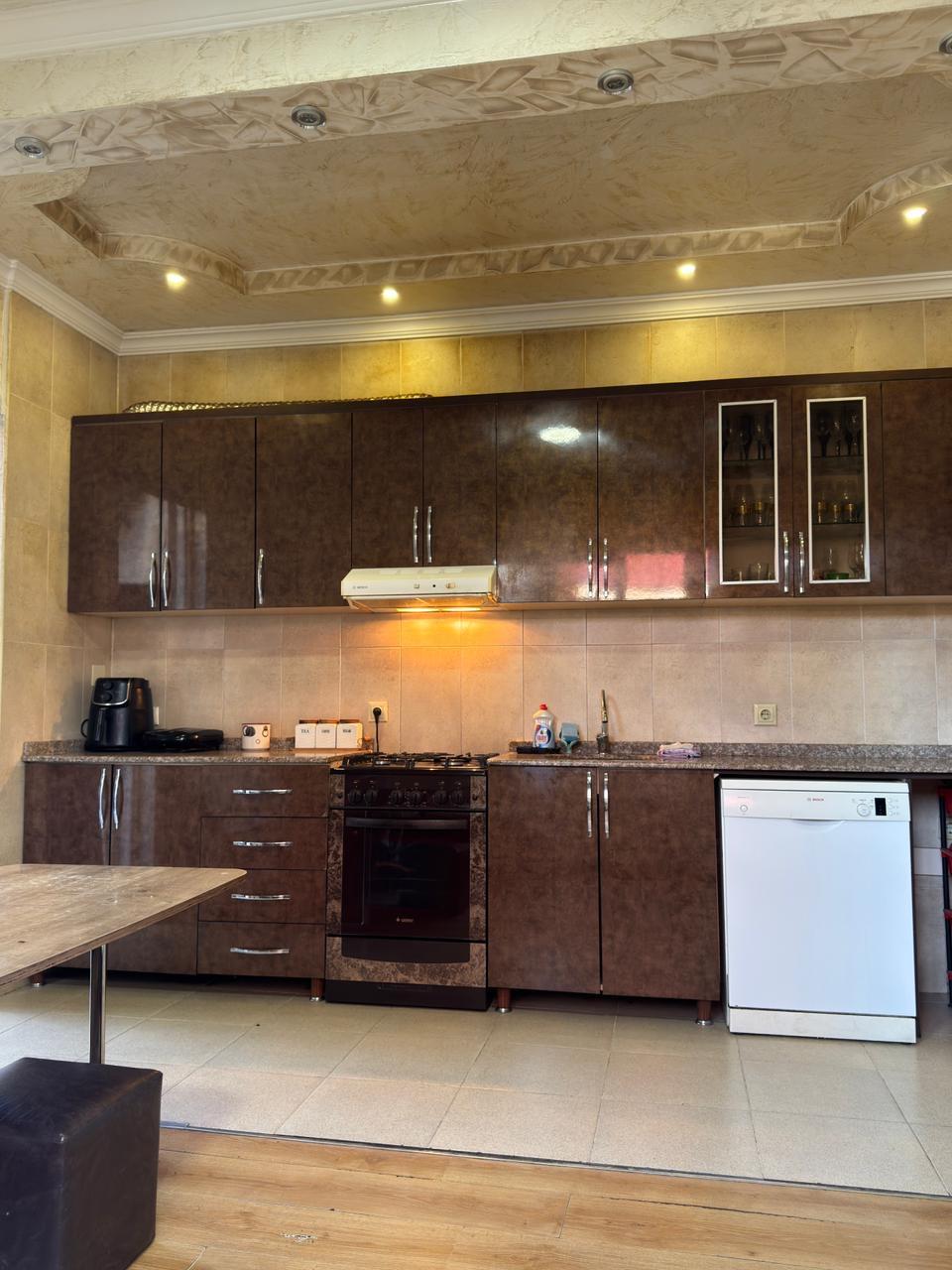 5-Room House For Sale In Batumi, Vakhtang Shamiladze St, 63 view 1