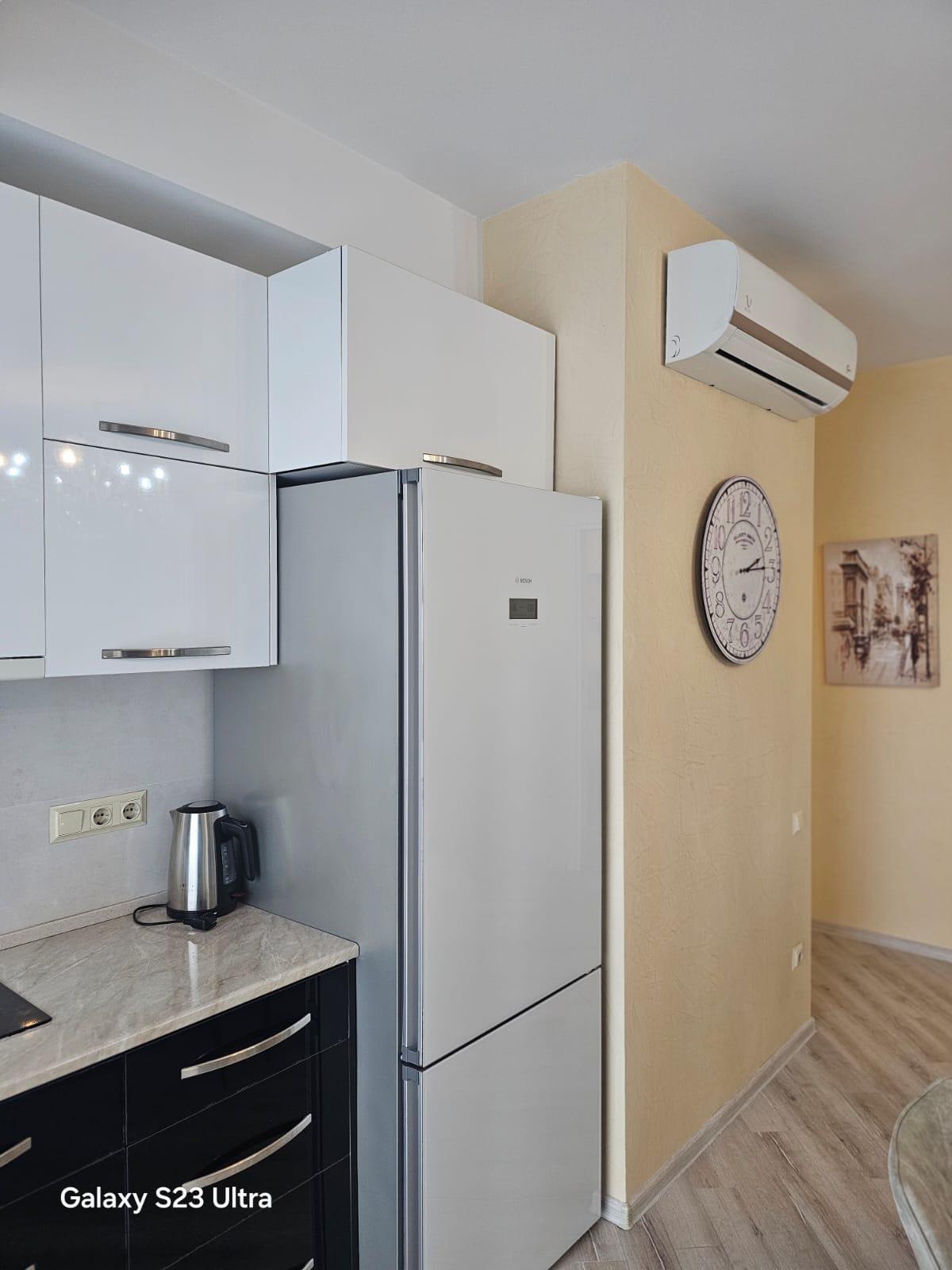 3-Room Apartment For Rent In Batumi, Porta Batumi Tower view 4