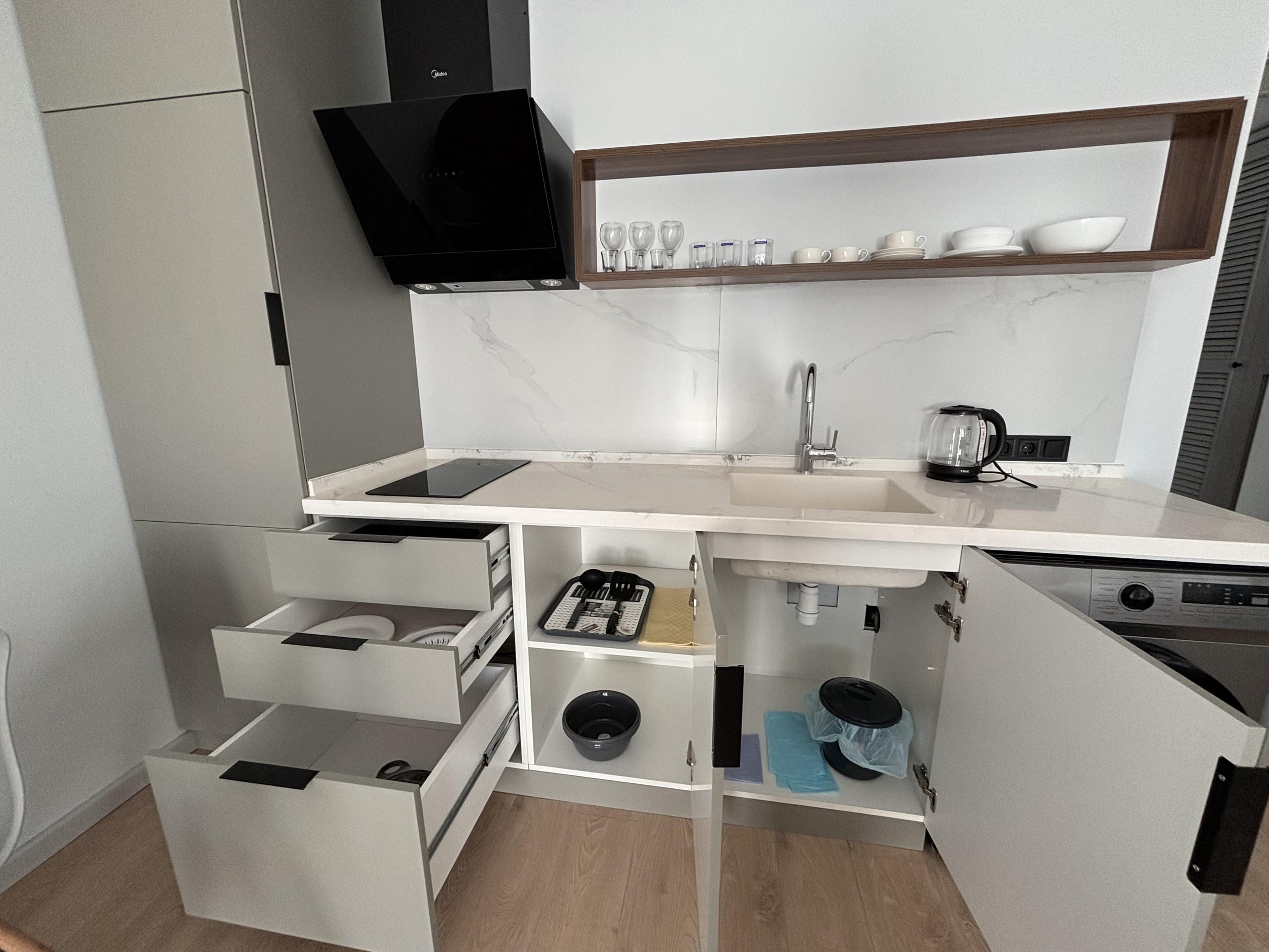 1-Room Apartment For Daily Rent In Batumi, Tamar Mepe Ave, 14, 46 M² — $50 Per Day view 12