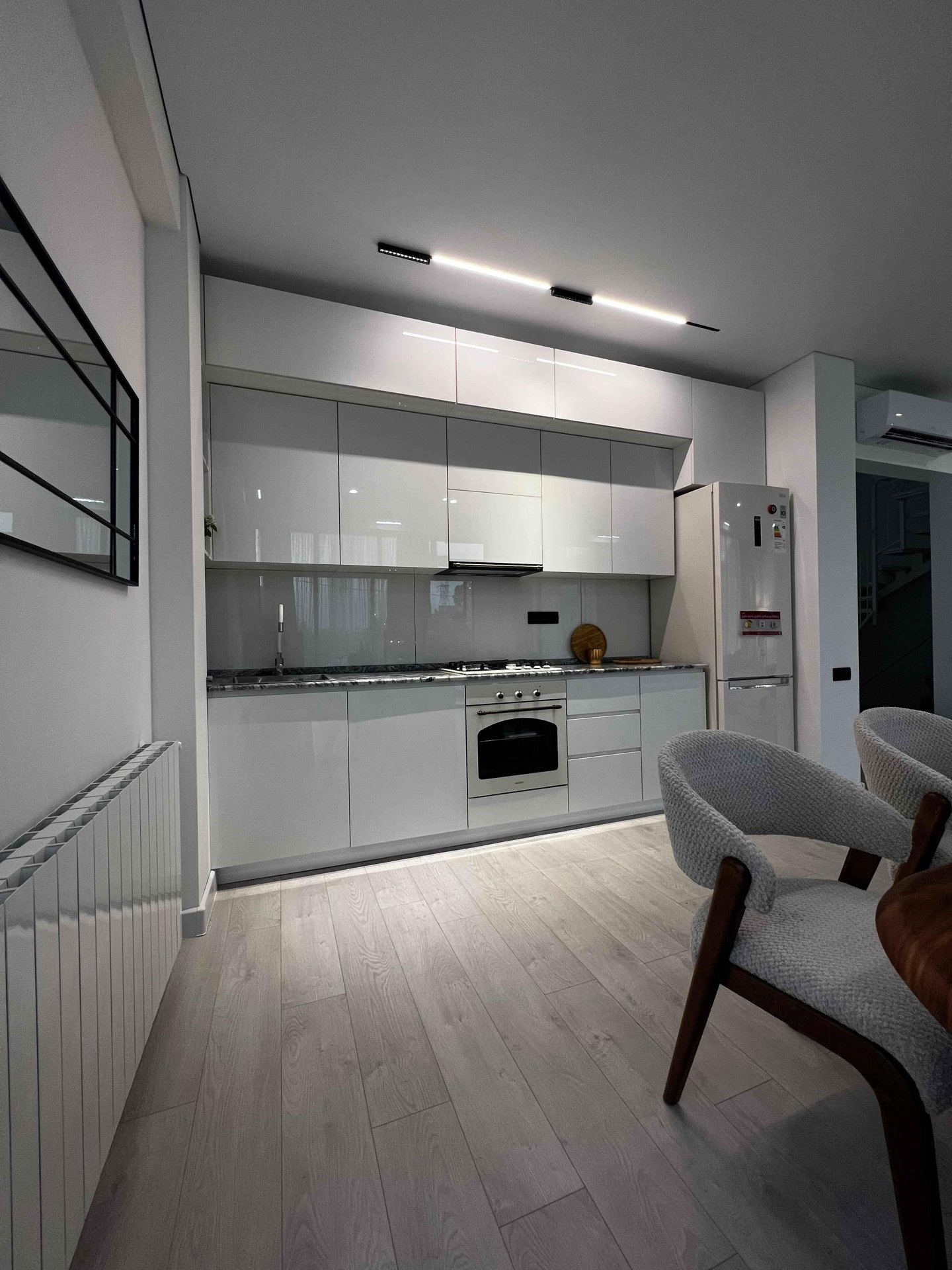4-Room House For Sale In Batumi, Fridon Khalvashi Ave, 25 view 15