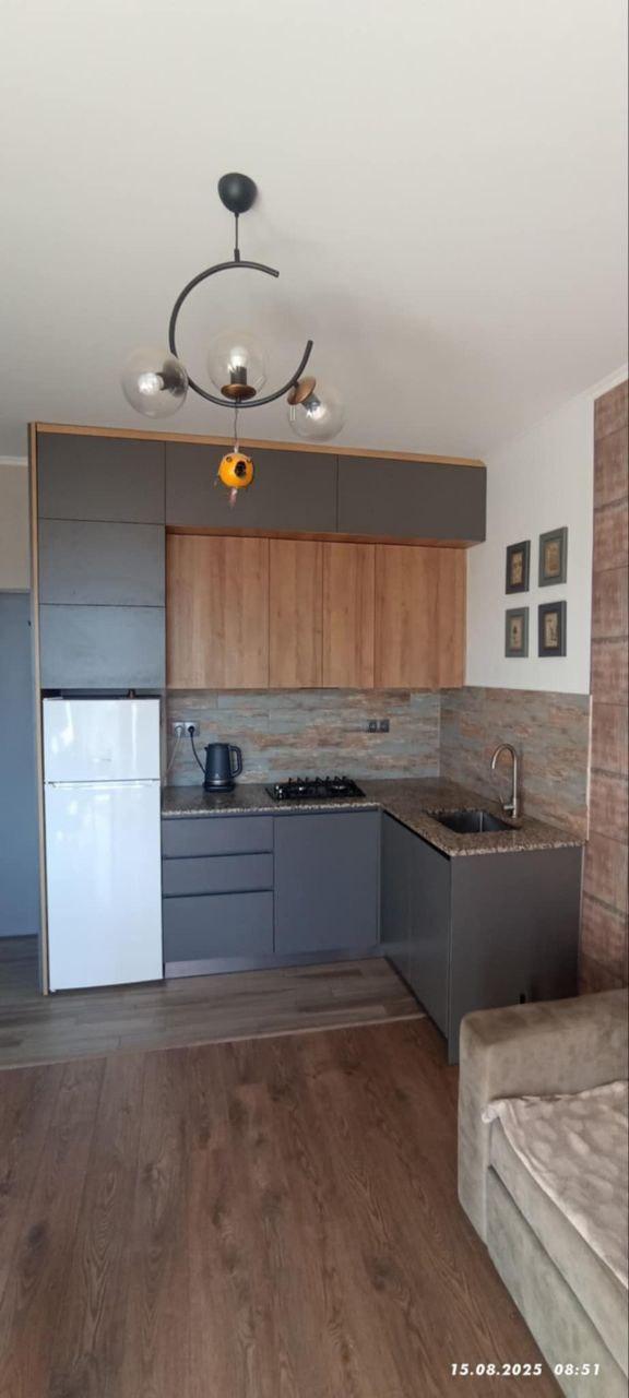2-Room Apartment For Sale In Batumi, Tamar Mepe Ave, 1 view 7