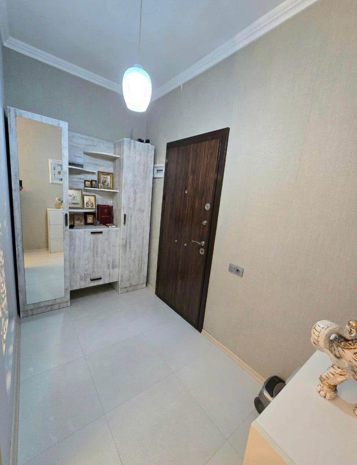 3-Room Apartment For Rent In Batumi, Parnavaz Mepe St, 85 view 1