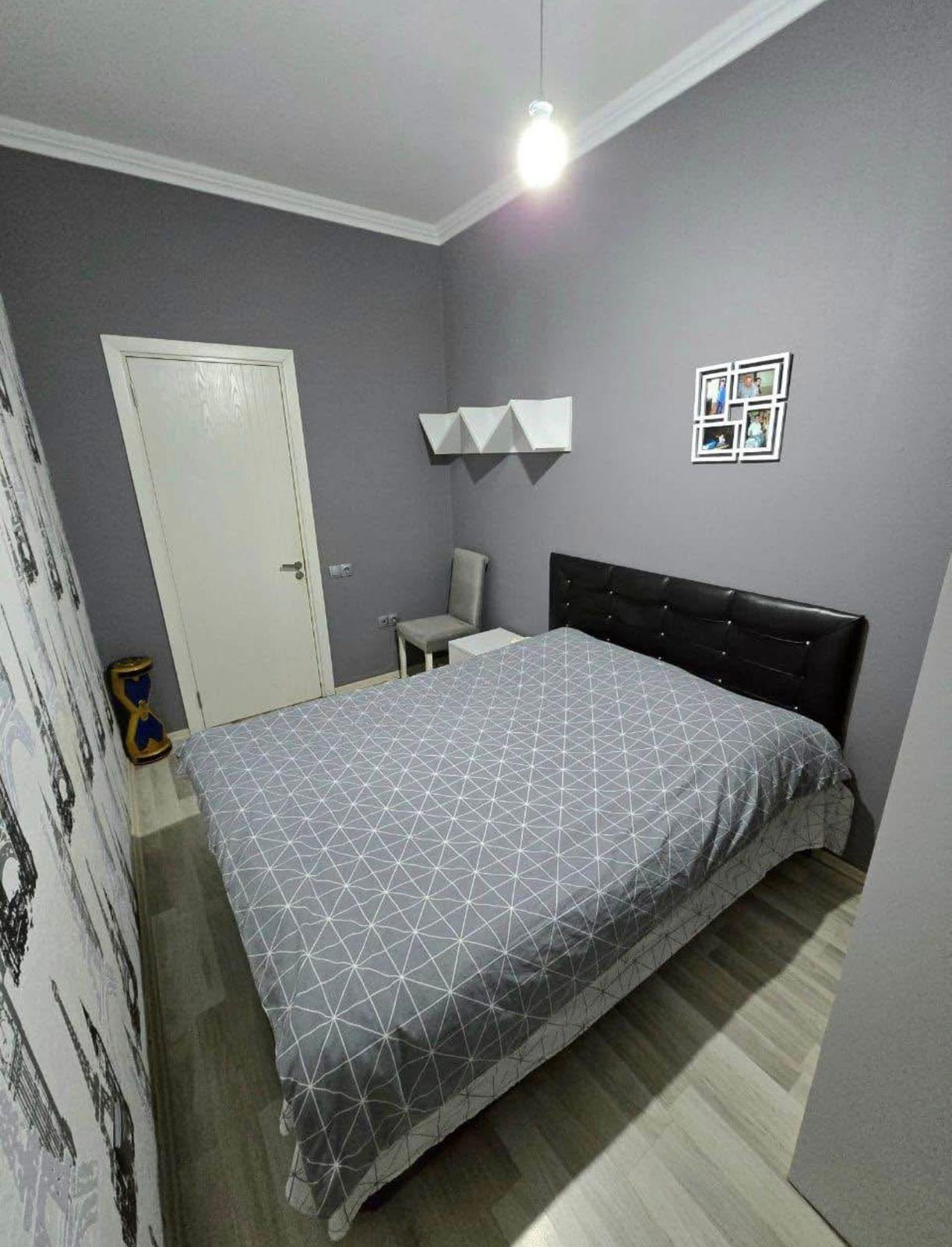 3-Room Apartment For Rent In Batumi, Parnavaz Mepe St, 85 view 3