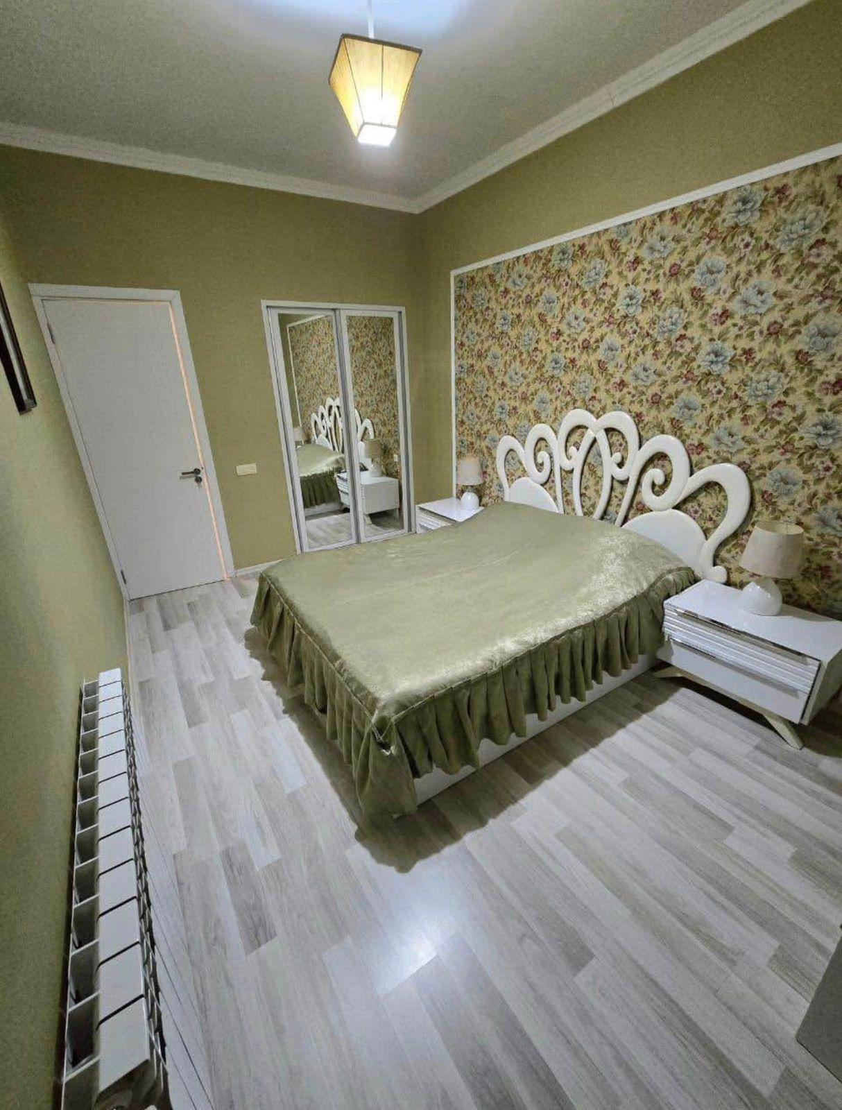 3-Room Apartment For Rent In Batumi, Parnavaz Mepe St, 85 view 8