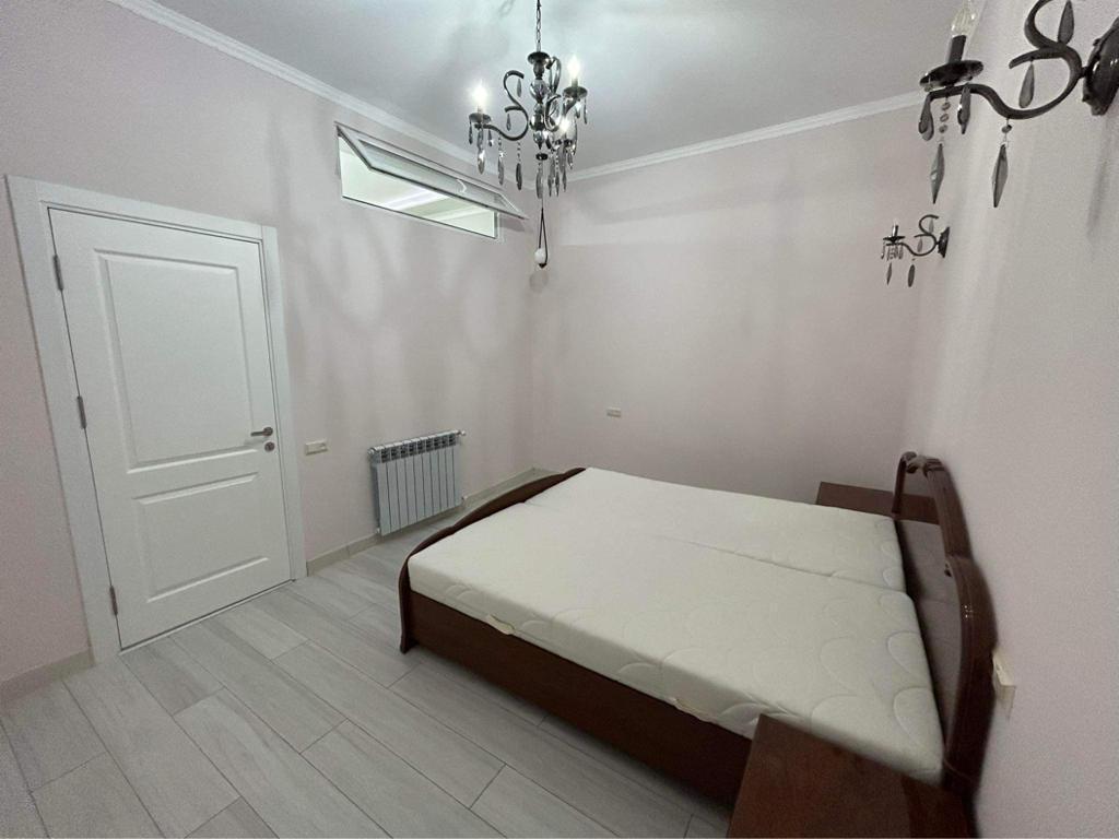 3-Room Apartment For Rent In Batumi, Petre Melikishvili St, 27 view 7