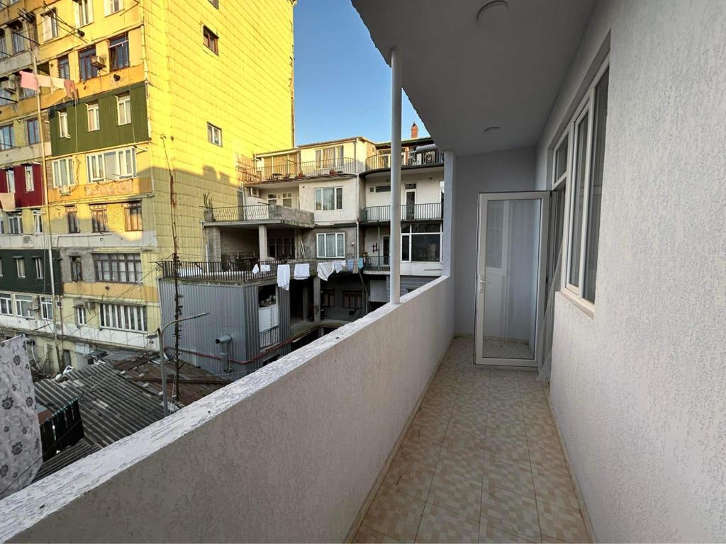 3-Room Apartment For Rent In Batumi, Petre Melikishvili St, 27 view 10