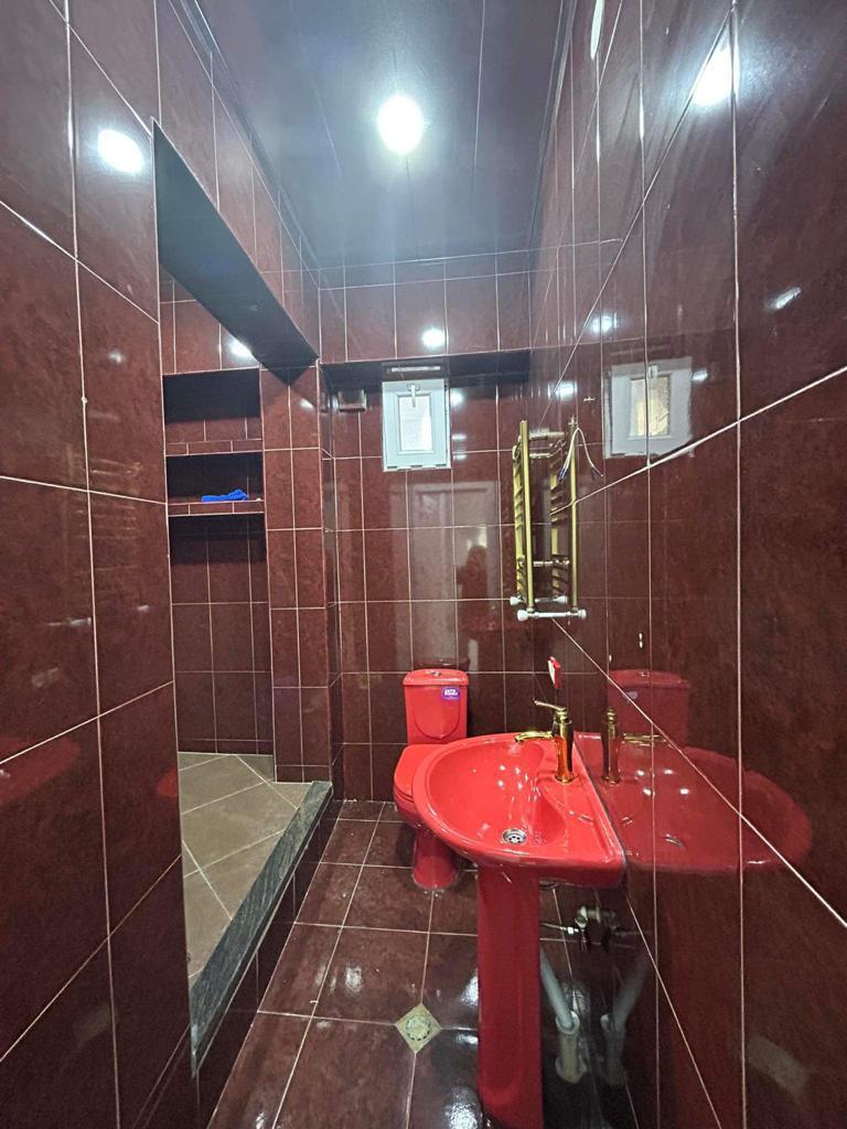 3-Room Apartment For Rent In Batumi, Petre Melikishvili St, 27 view 11