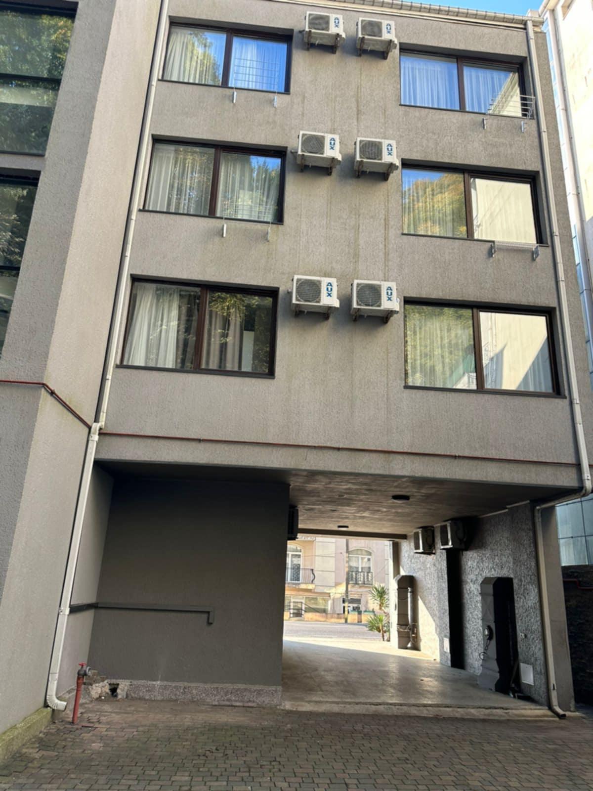 Commercial Property For Sale: 1,280 M² In Kvariati, Первая бегеровая линия – $2,670,000 view 4