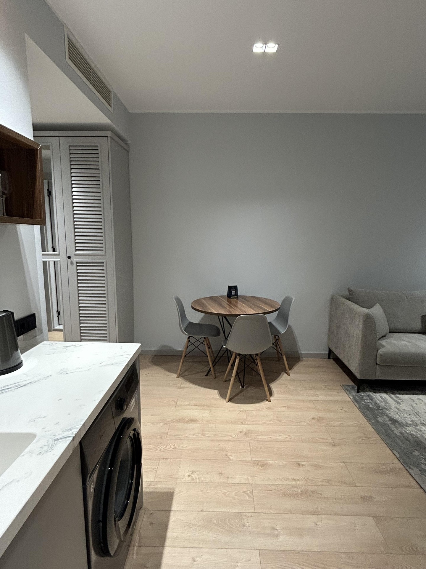 2-Room Apartment For Sale In Batumi, Tamar Mepe Ave, 14 view 8