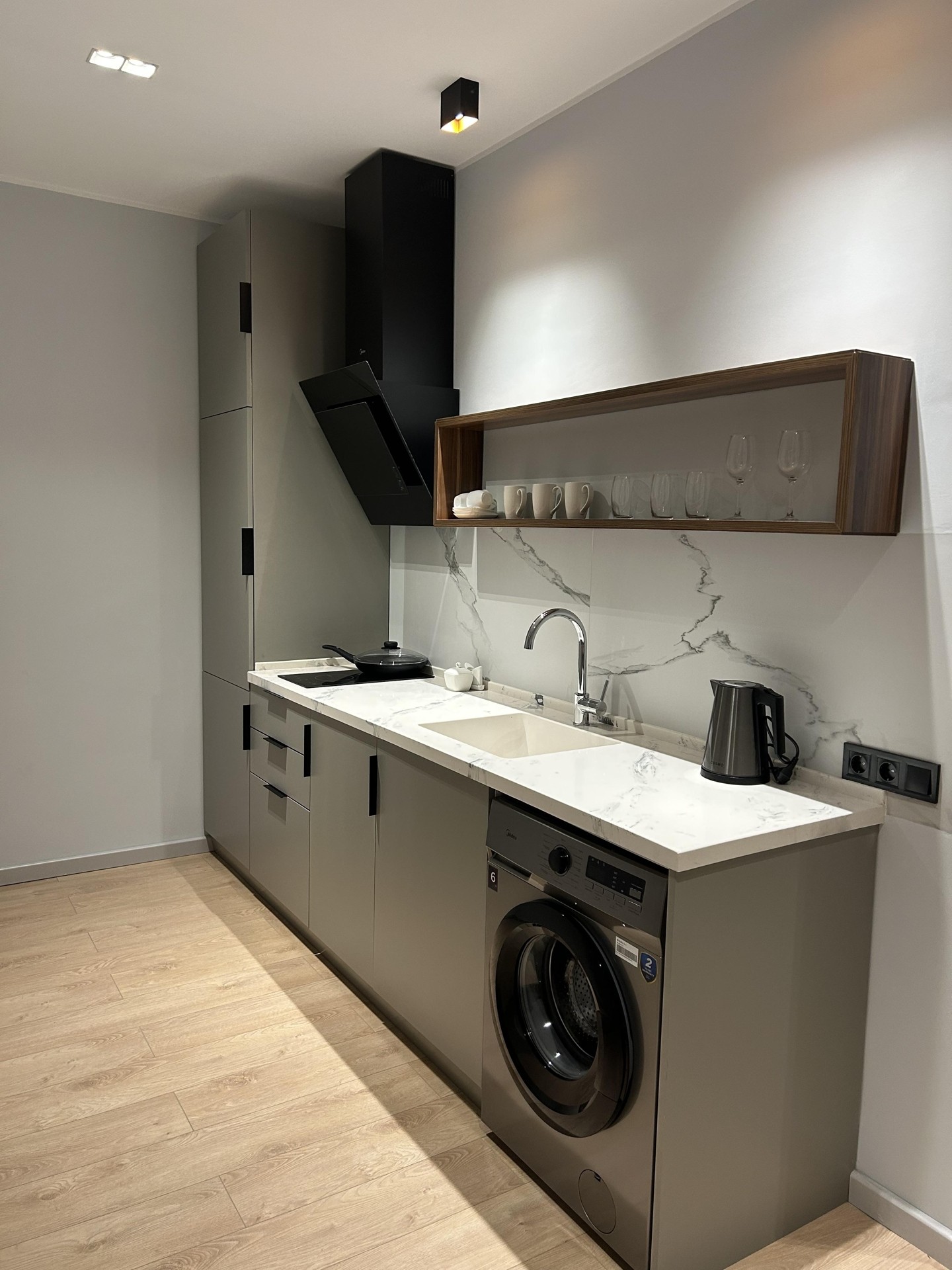 2-Room Apartment For Sale In Batumi, Tamar Mepe Ave, 14 view 6