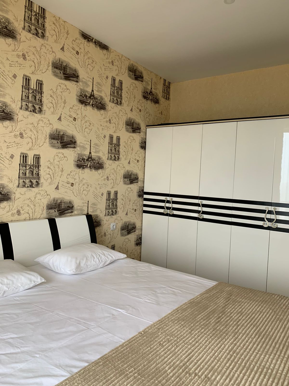 10-BR Cottage For Rent In Chakvi, Tamar Mepe Ave, 1 view 2