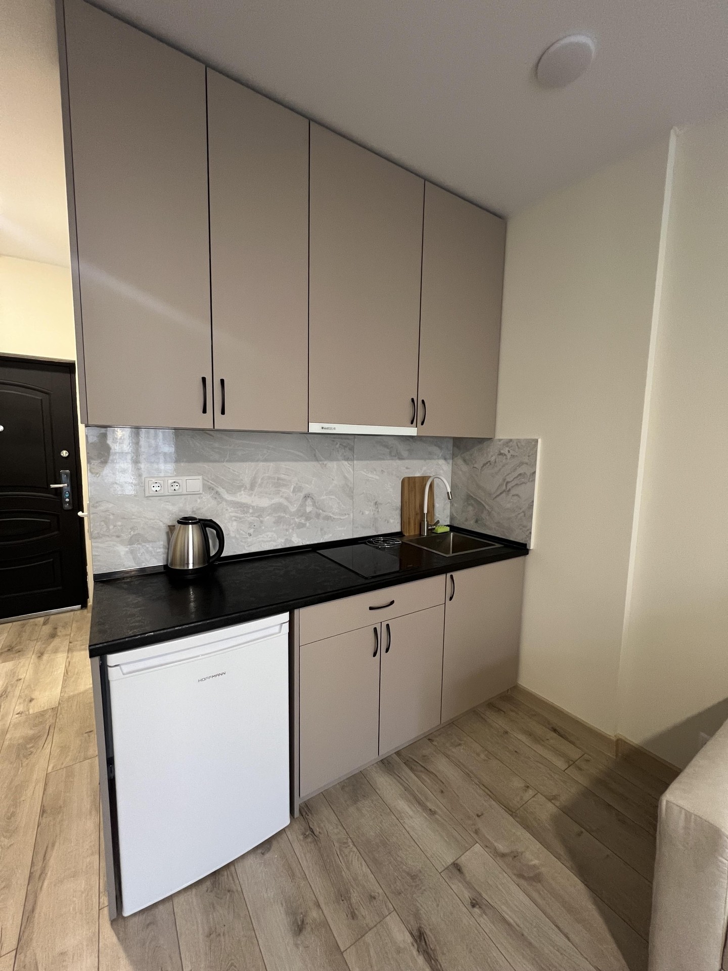 1-Room Apartment For Daily Rent In Batumi, Onix Tower Batumi, 34.4 M² — $40 Per Day view 3