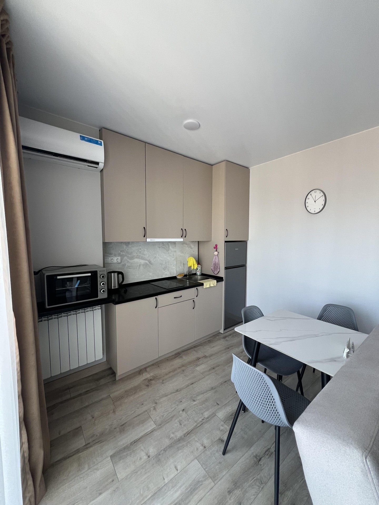 2-Room Apartment For Daily Rent In Batumi, Onix Tower Batumi, 45 M² — $55 Per Day view 2