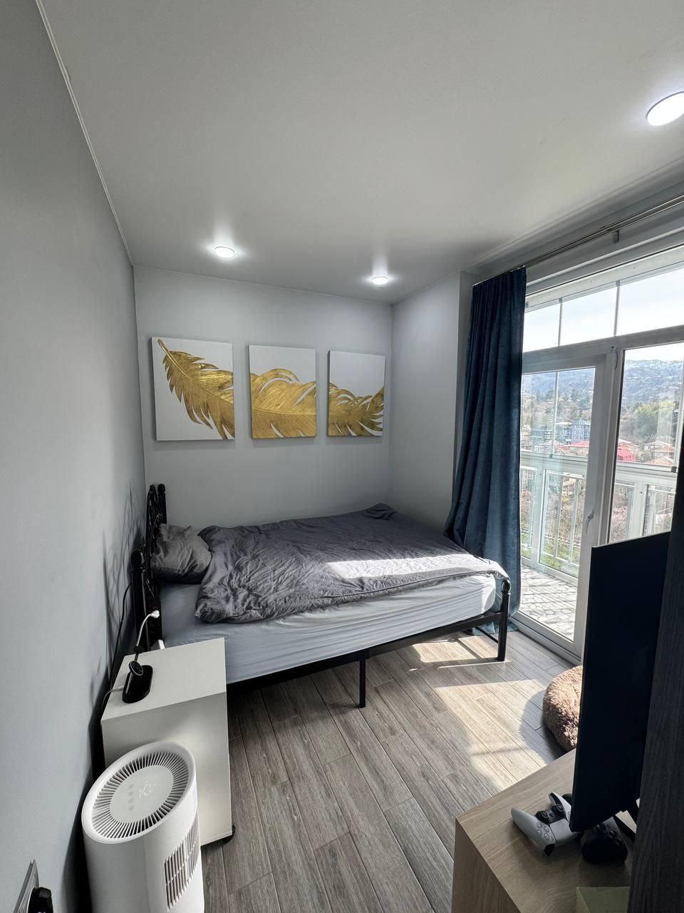 3-Room Apartment For Sale In Batumi, Tamar Mepe Ave, 1 view 6