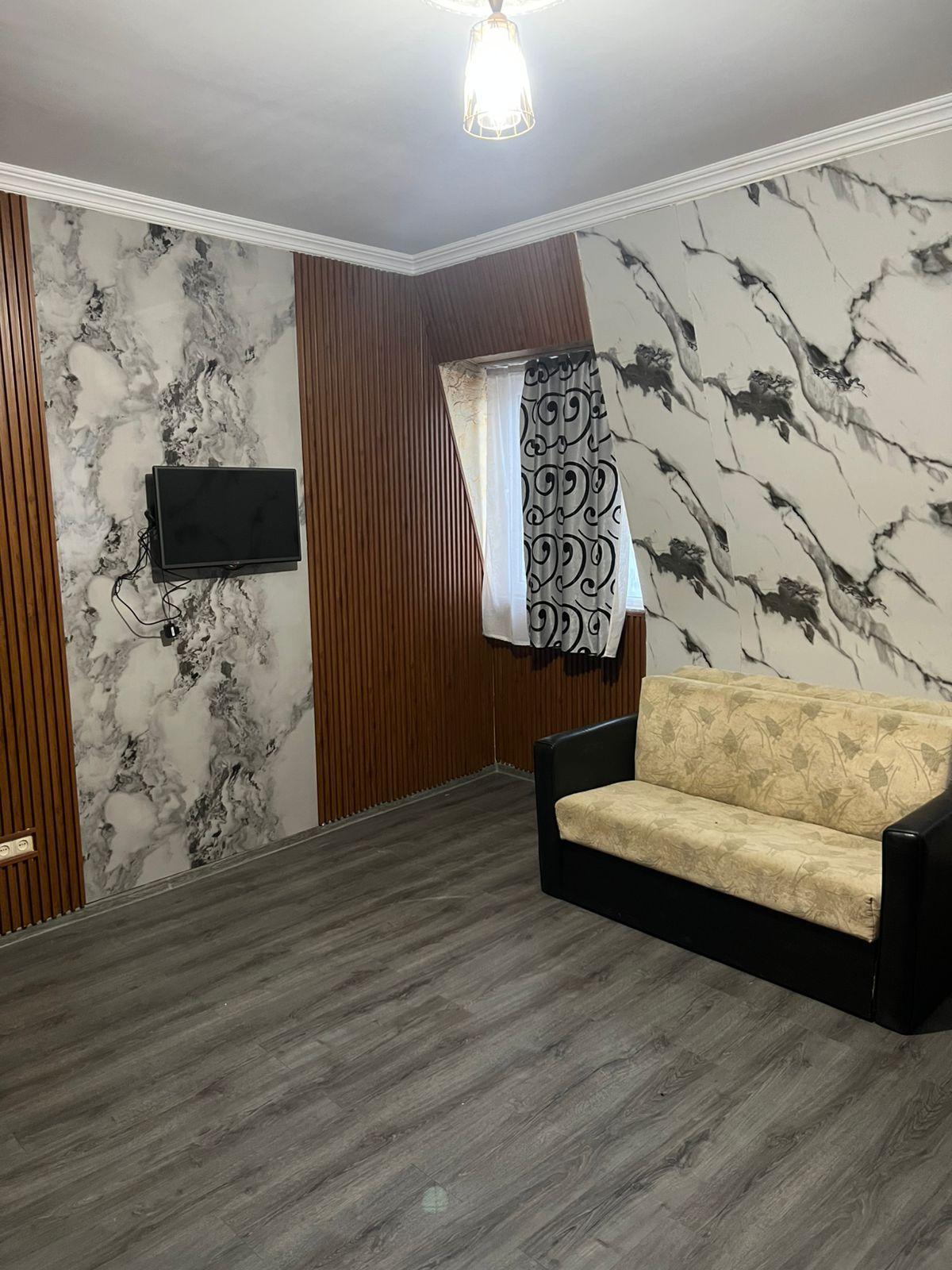 4-Room Apartment For Rent In Batumi, Petre Bagrationi St, 220 view 3