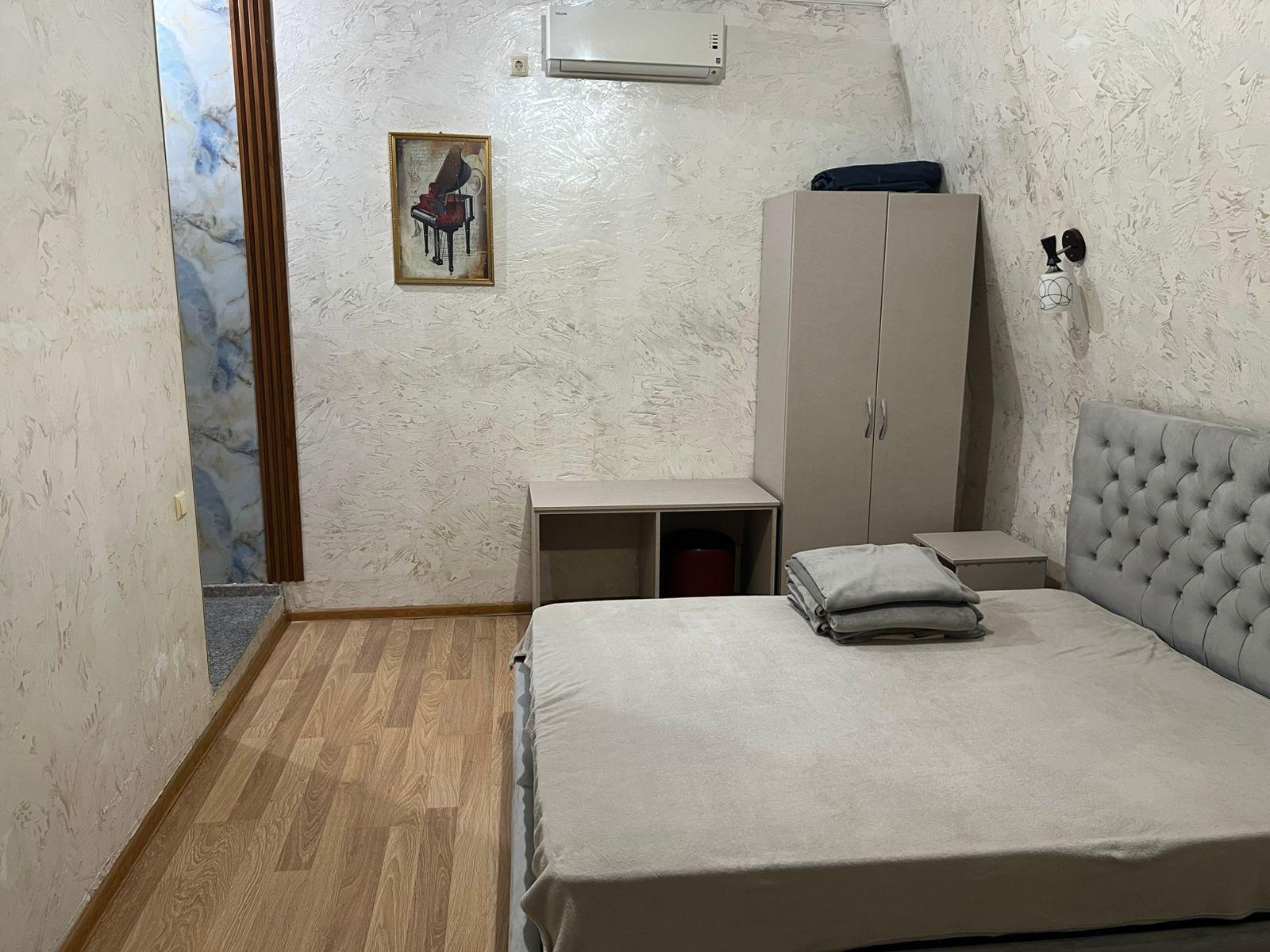 4-Room Apartment For Rent In Batumi, Petre Bagrationi St, 220 view 11