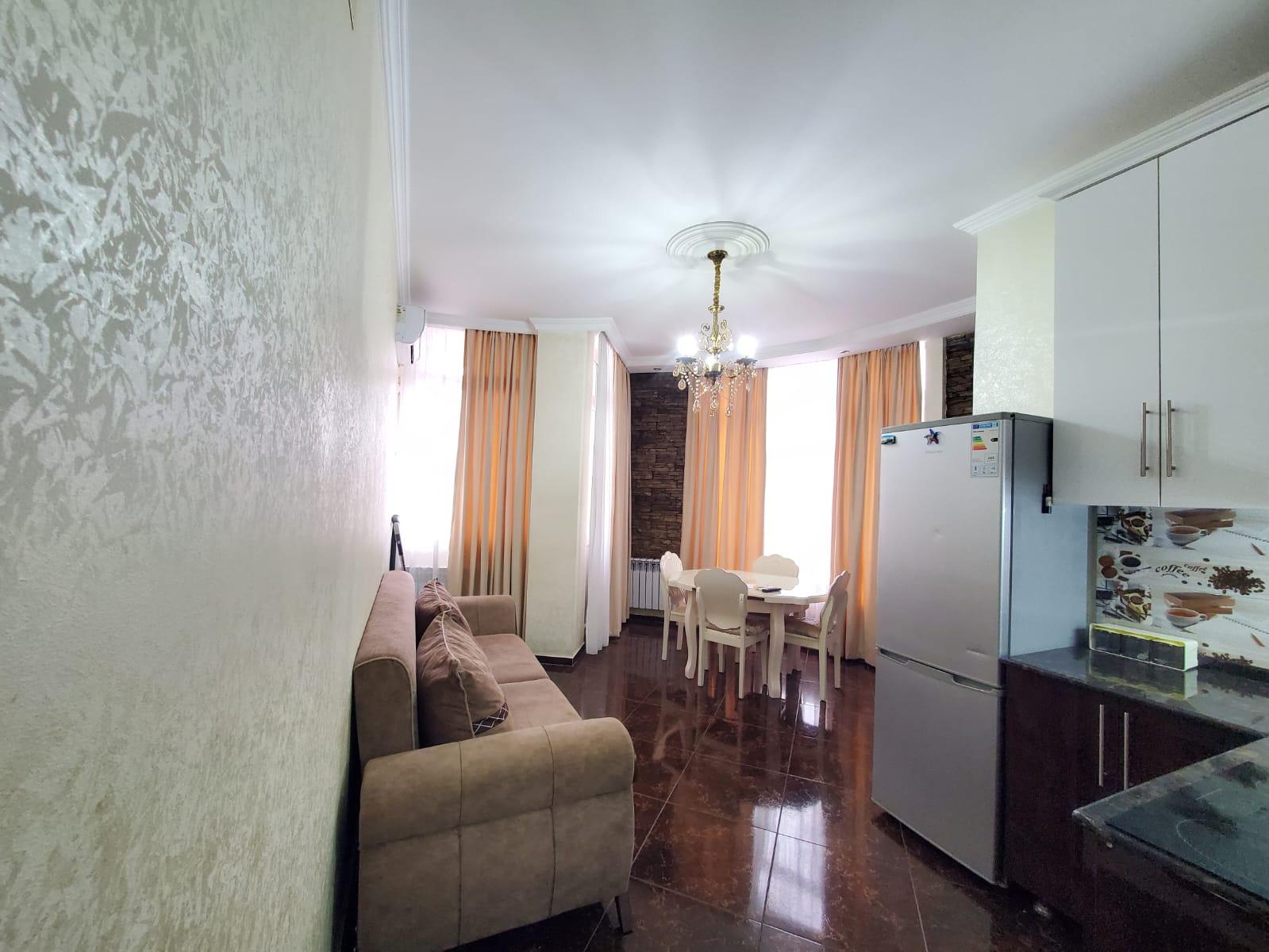2-Room Penthouse Apartment For Rent In Batumi, Zurab Gorgiladze St, 98 view 3