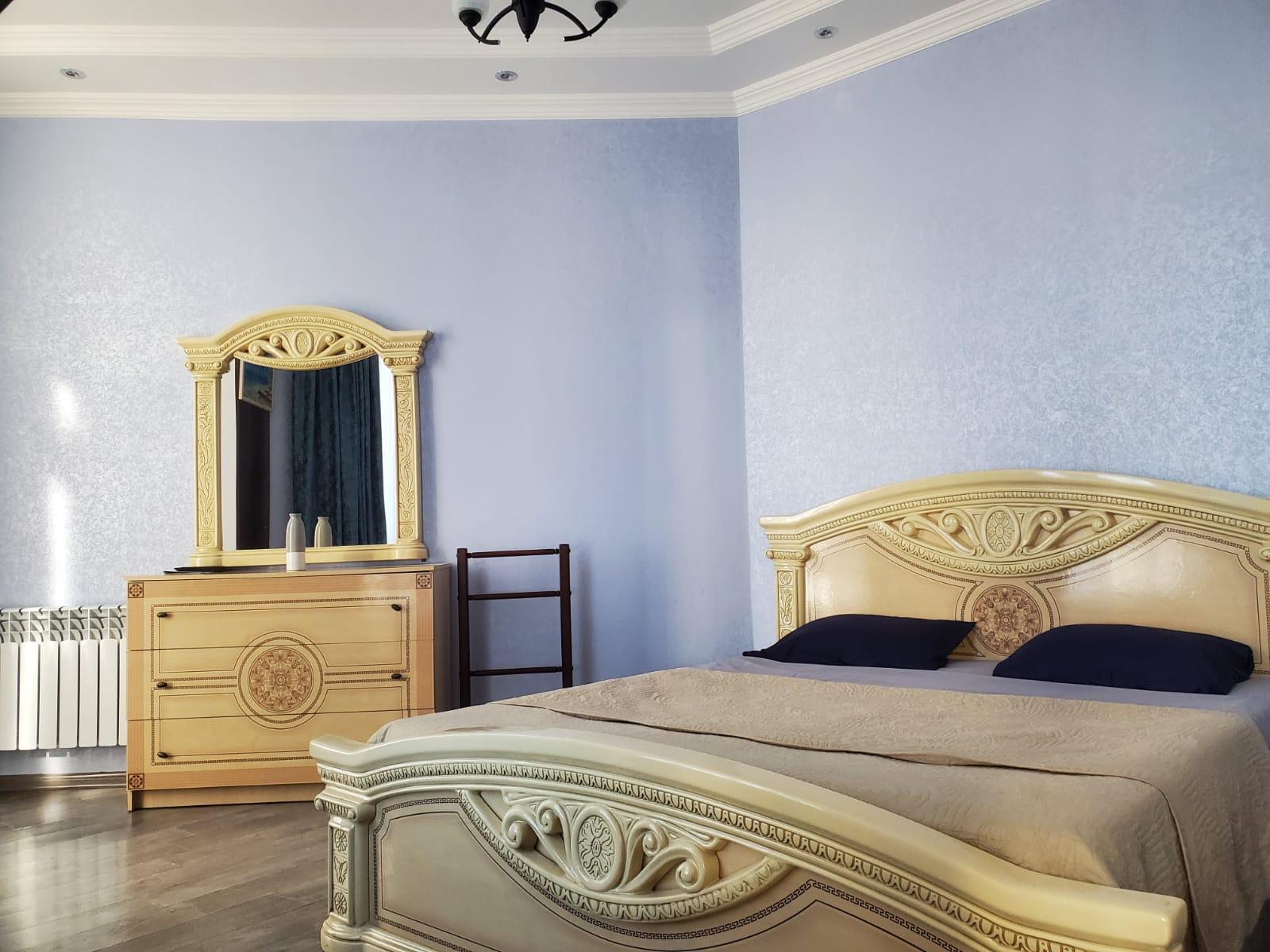 2-Room Penthouse Apartment For Rent In Batumi, Zurab Gorgiladze St, 98 view 1