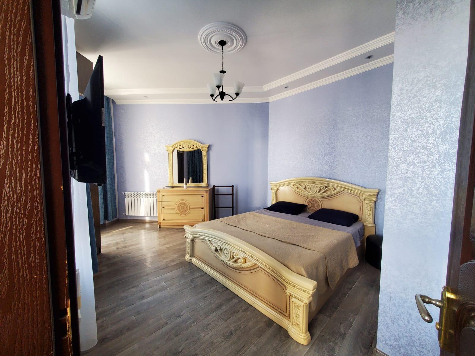 2-Room Penthouse Apartment For Rent In Batumi, Zurab Gorgiladze St, 98 view 6