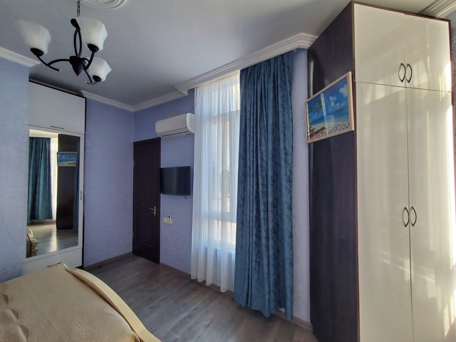 2-Room Penthouse Apartment For Rent In Batumi, Zurab Gorgiladze St, 98 view 7