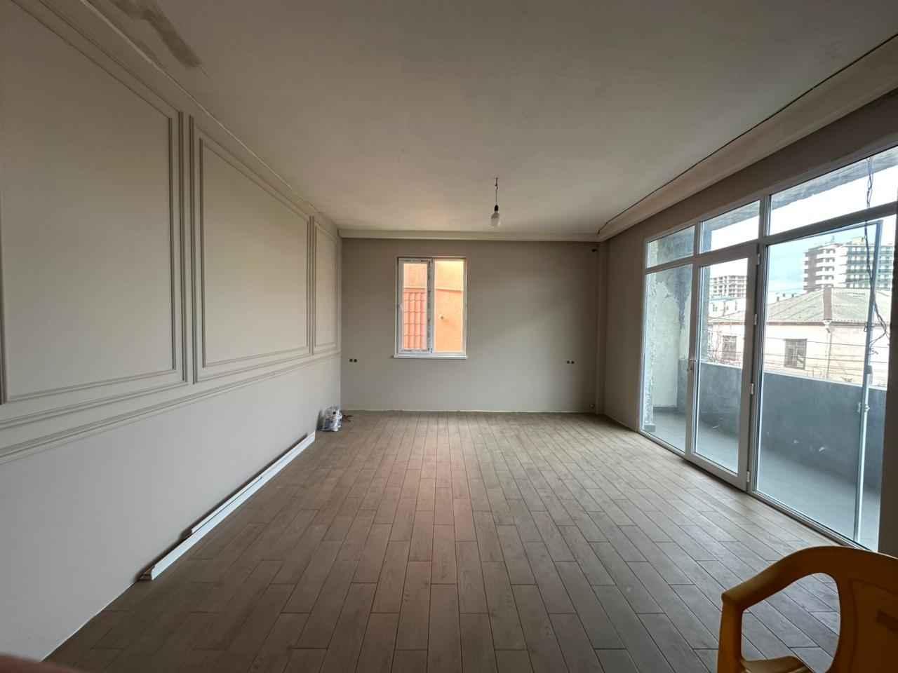 5-Room House For Sale In Batumi, Lado Asatiani St, 12 view 3