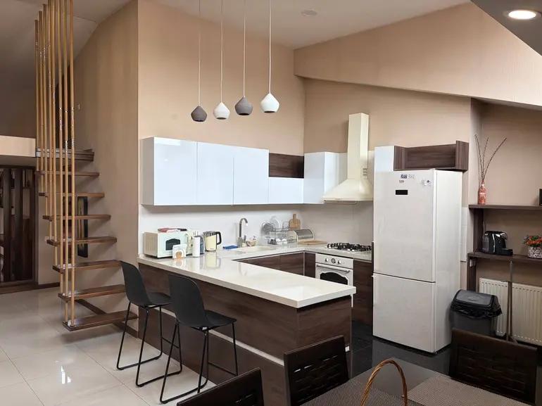 Dimitri Uznadze St, 4: 5-Room, 142.0 M² | Korter.Ge view 2