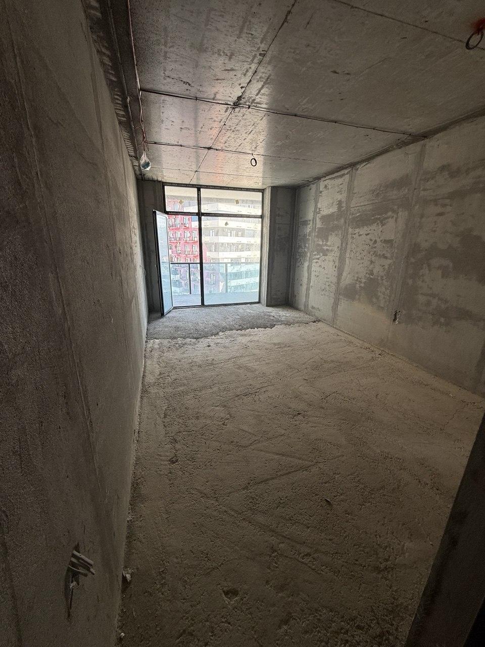 Studio Apartment For Sale view 5