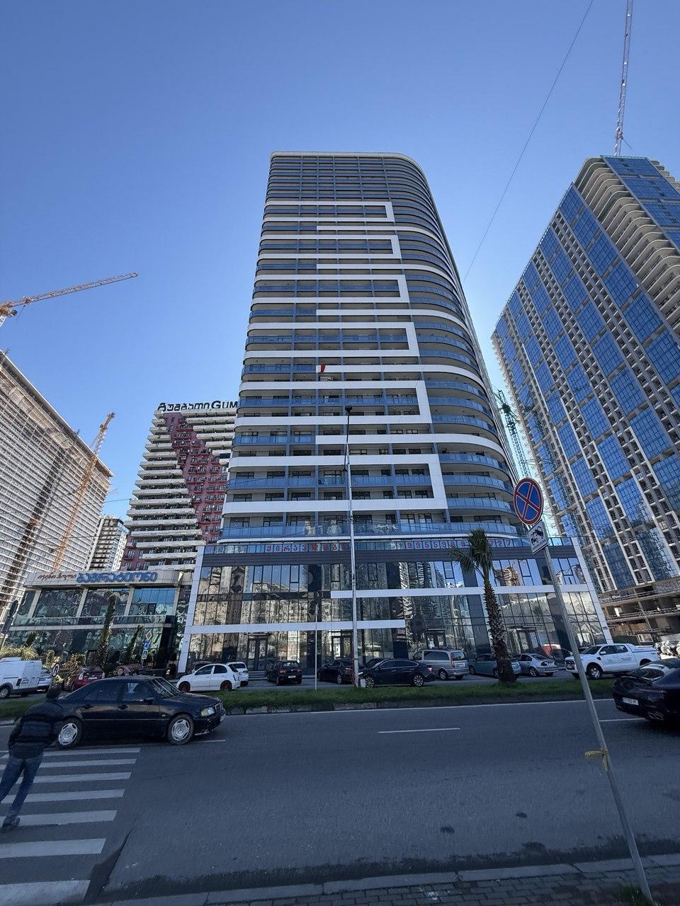 Studio Apartment For Sale view 9