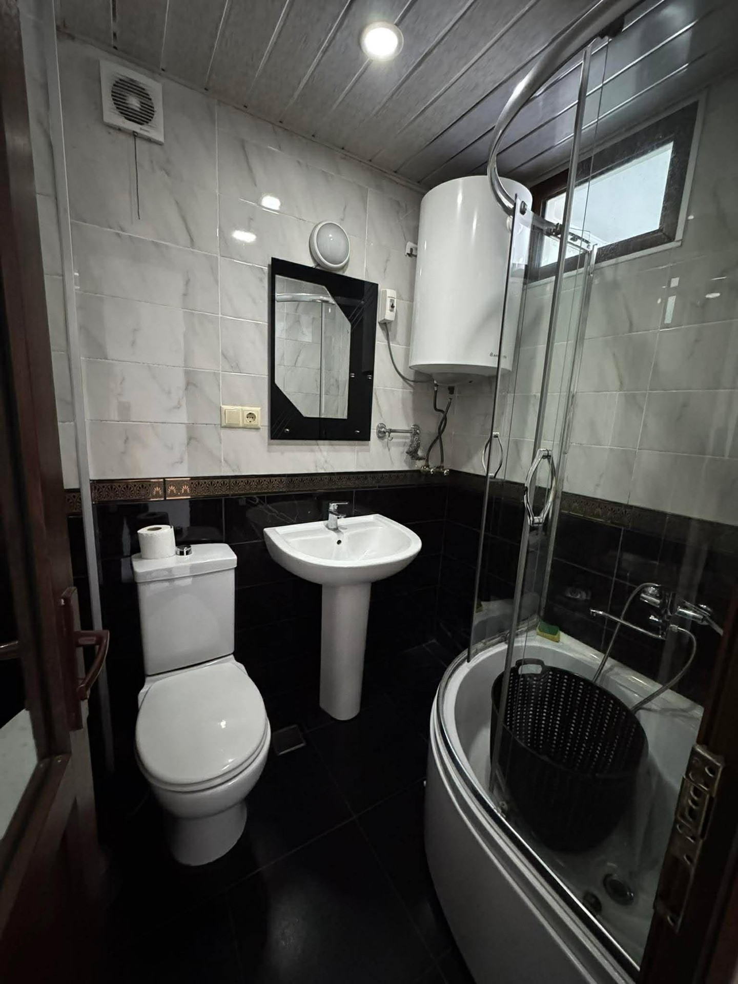 2-Room Apartment For Rent In Batumi, Iakob Gogebashvili St, 74 view 11