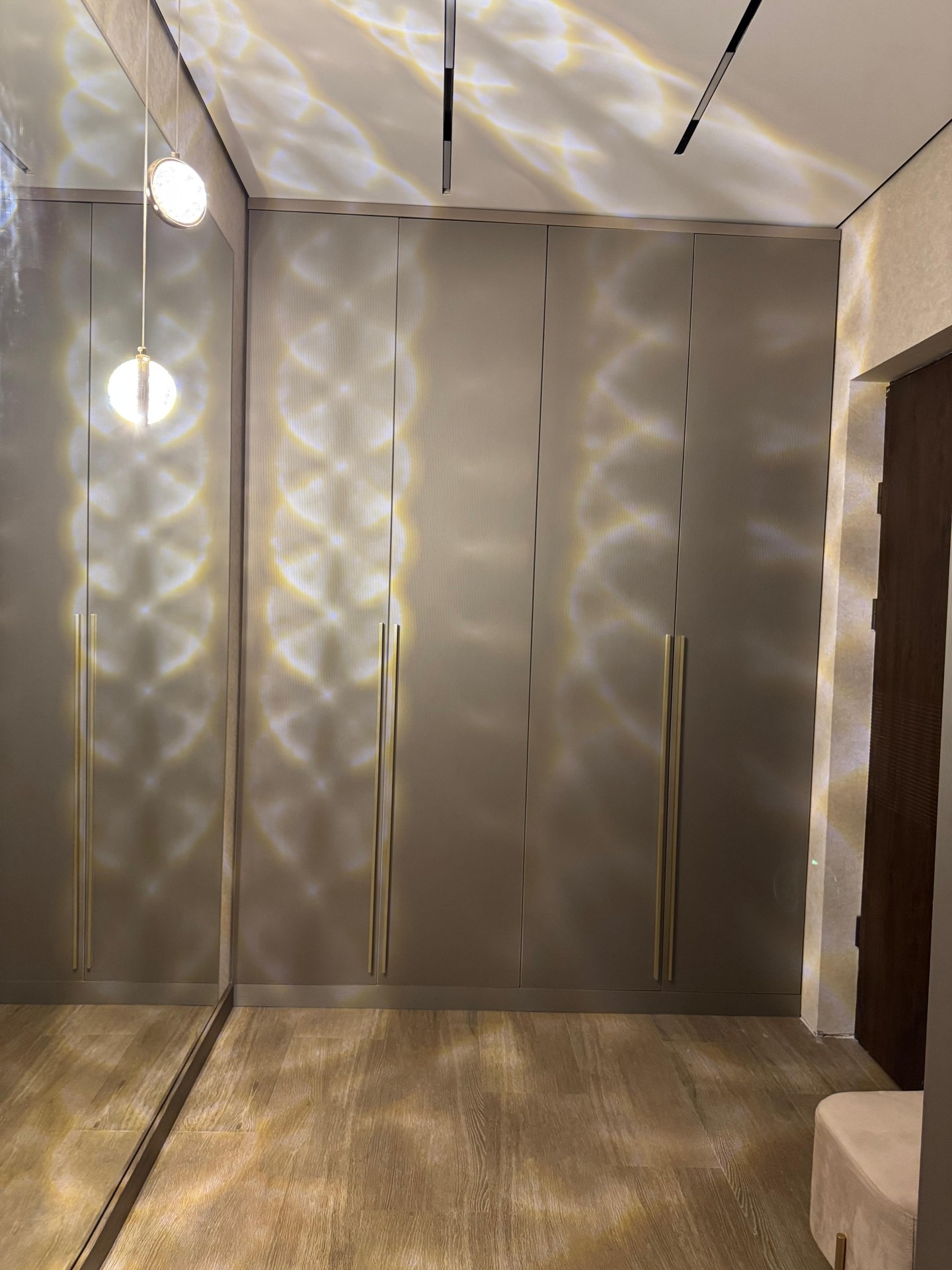 Studio Apartment For Sale view 2