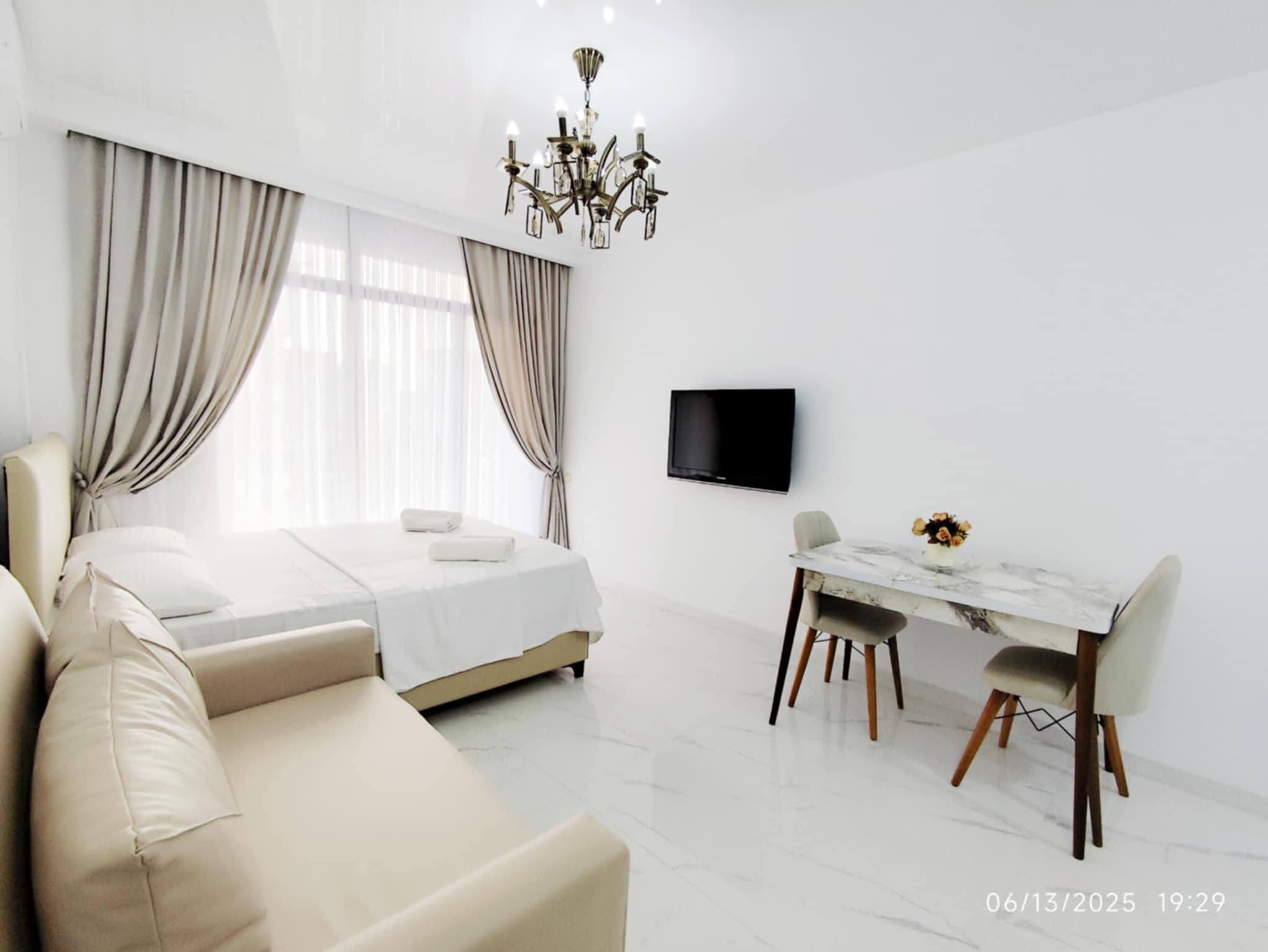 Studio Apartment For Rent In Batumi, David Aghmashenebeli St, 13g view 1