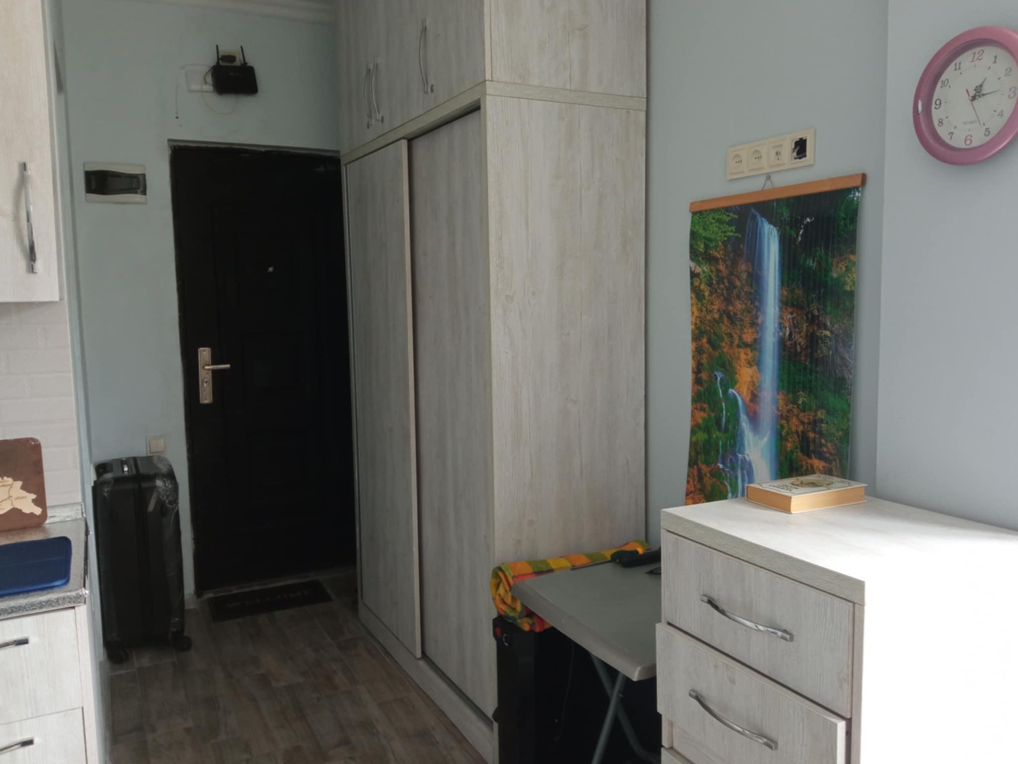 Studio Apartment For Sale view 4