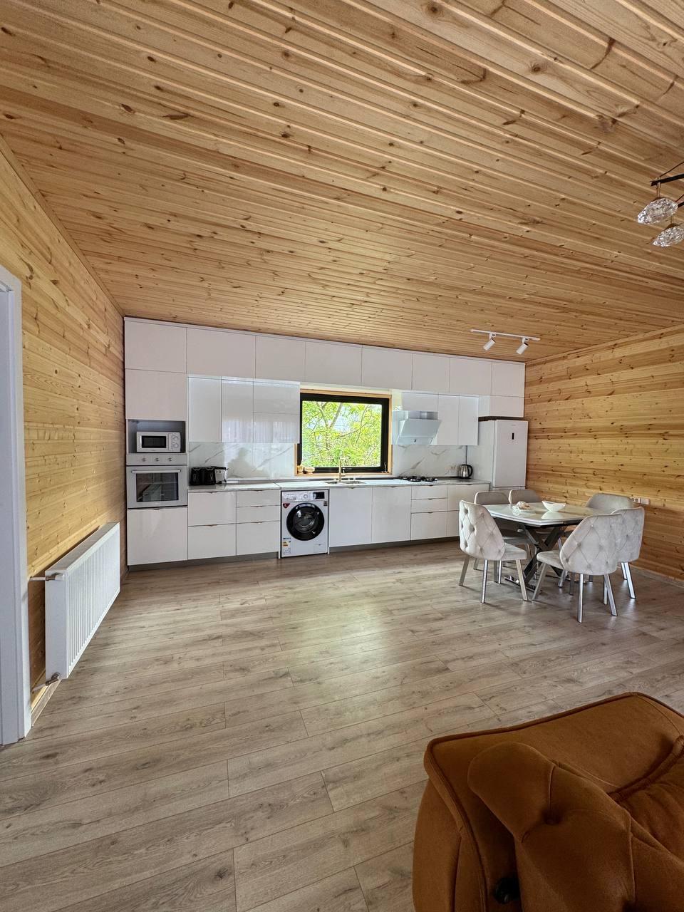 4-Room House In Kobuleti, David Aghmashenebeli Ave, 734, 120 M², Is Available For Daily Rent For 400 ₾ view 4