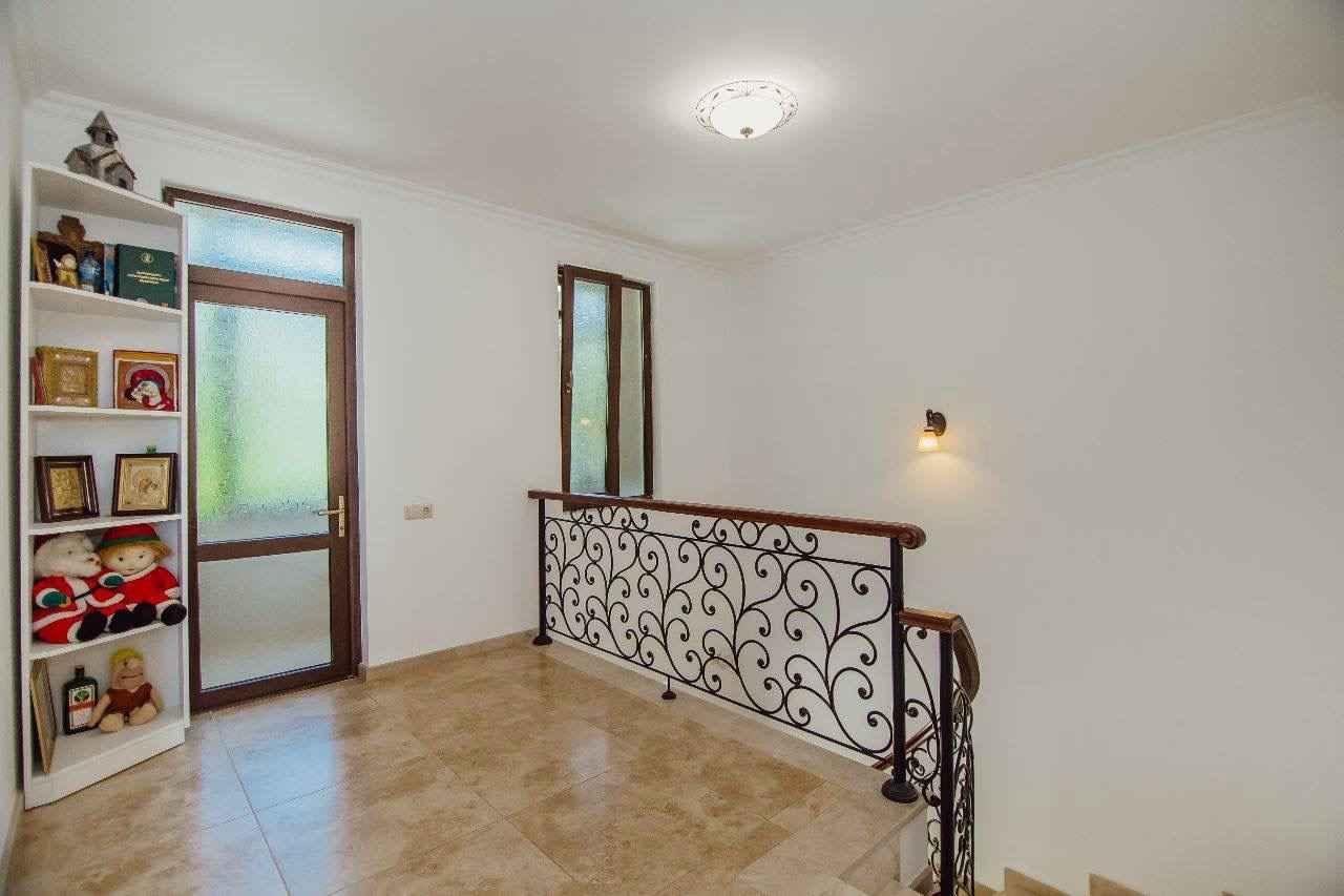5-Room House For Sale In Batumi, Makhinjauri Tunnel, 38 view 9