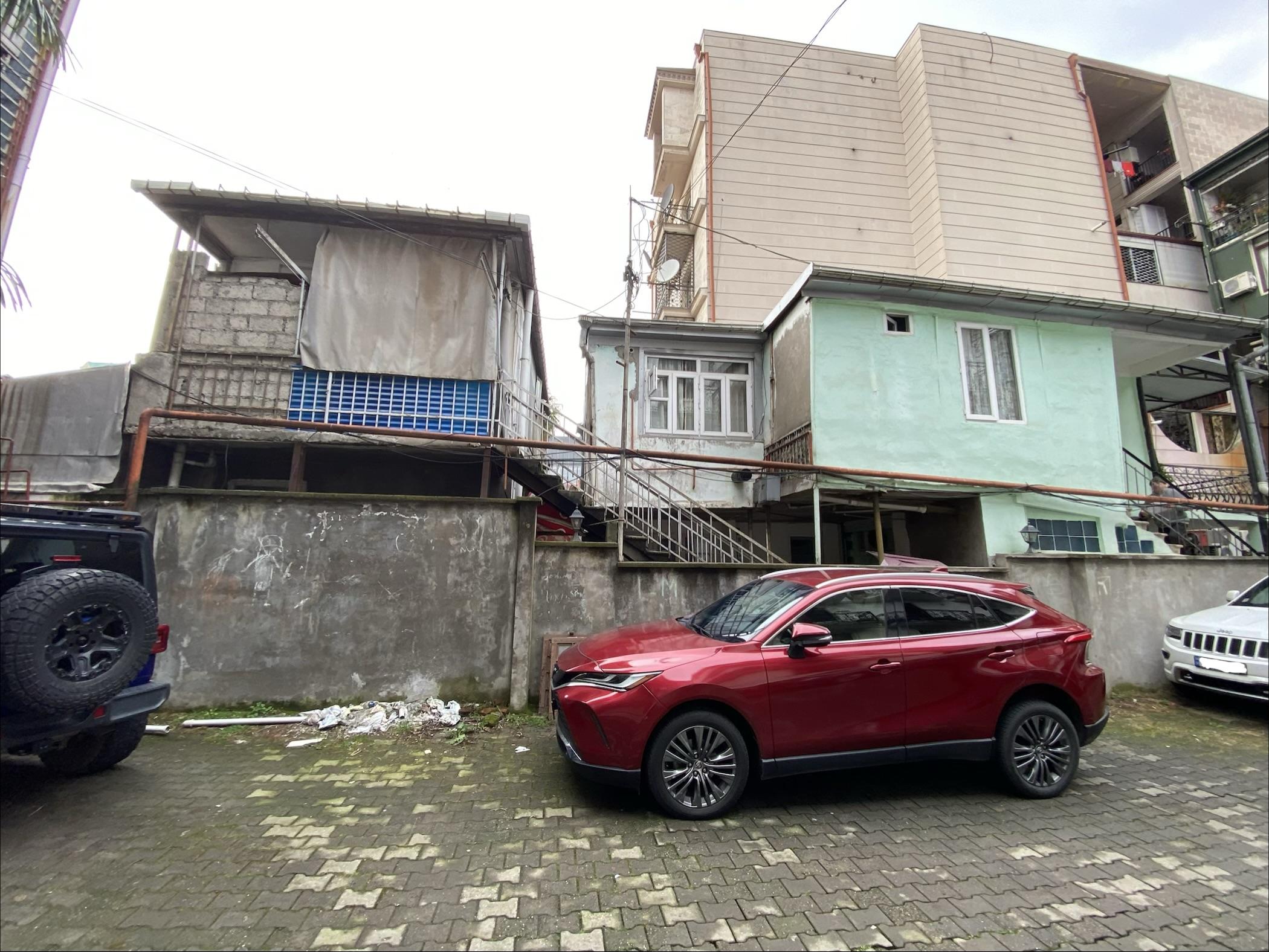 3-Room House For Sale In Batumi, Konstantine Gamsakhurdia St, 26 view 1