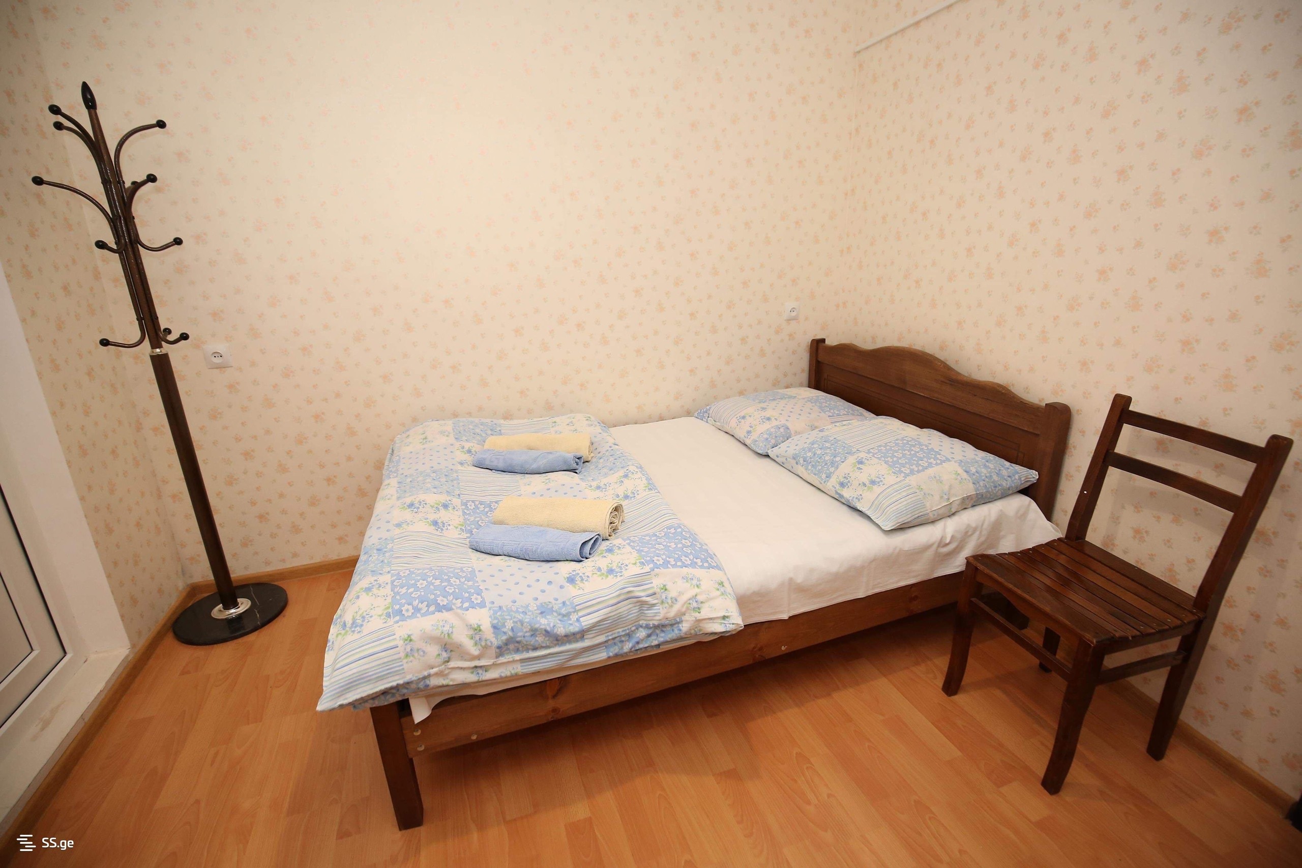 1-Room House In Tbilisi, Iveria St, 10 M², Is Available For Daily Rent For 50 ₾ view 2