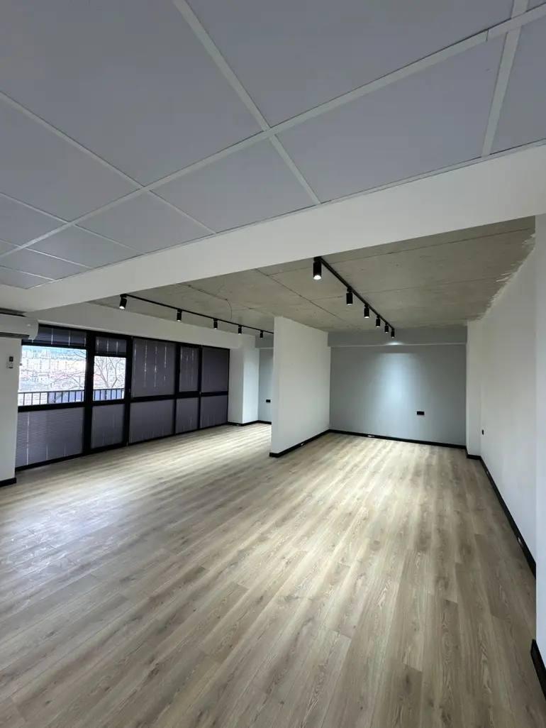 Park Ortachala: Commercial Property, 70.0 M² | Korter.Ge view 2