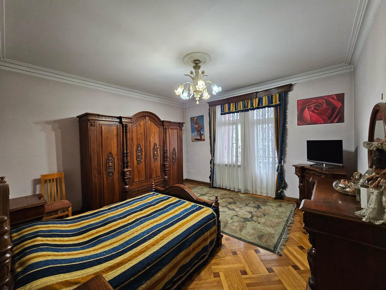 12-Room House For Sale In Batumi, Alexander Kazbegi St, 9 view 27
