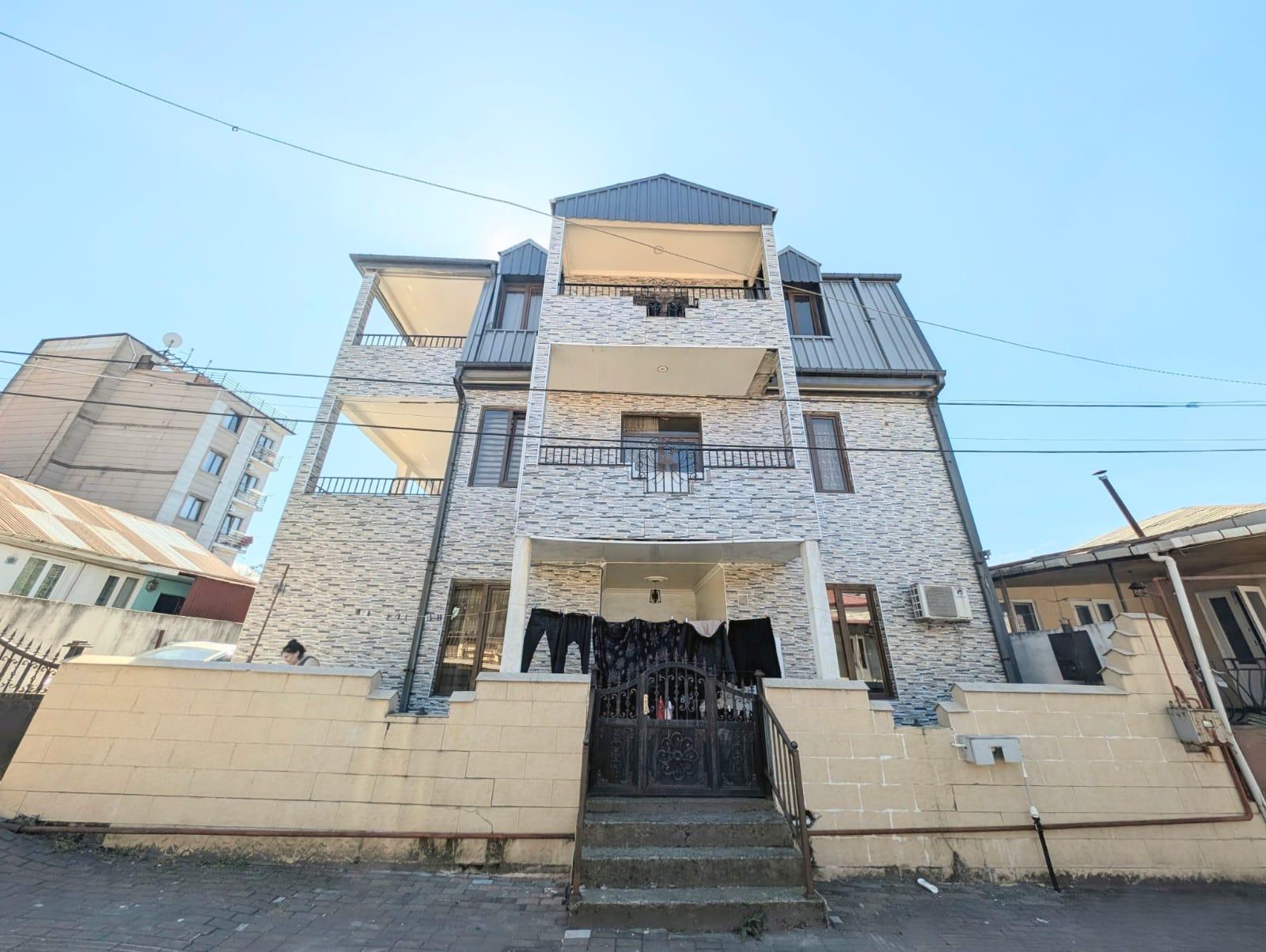 5-Room House For Sale In Batumi, Luka Asatiani St, 101-103a view 1
