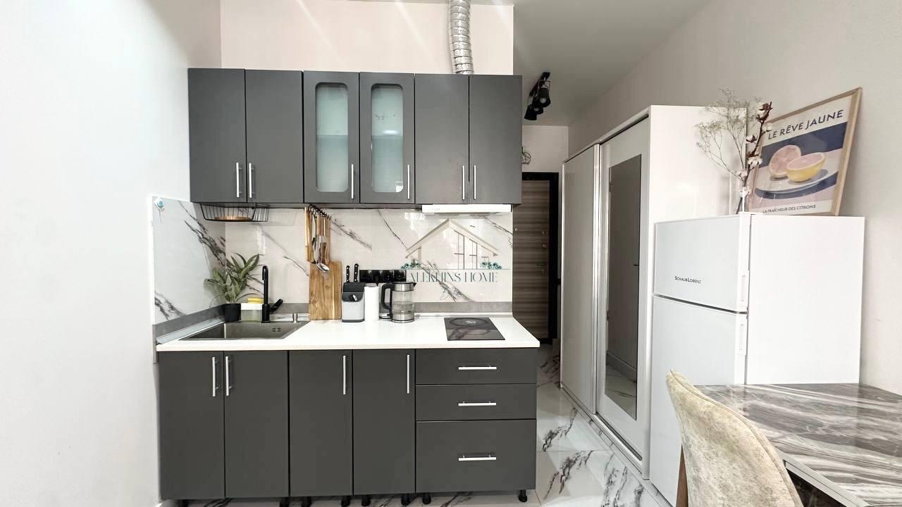 Studio Apartment For Sale view 6