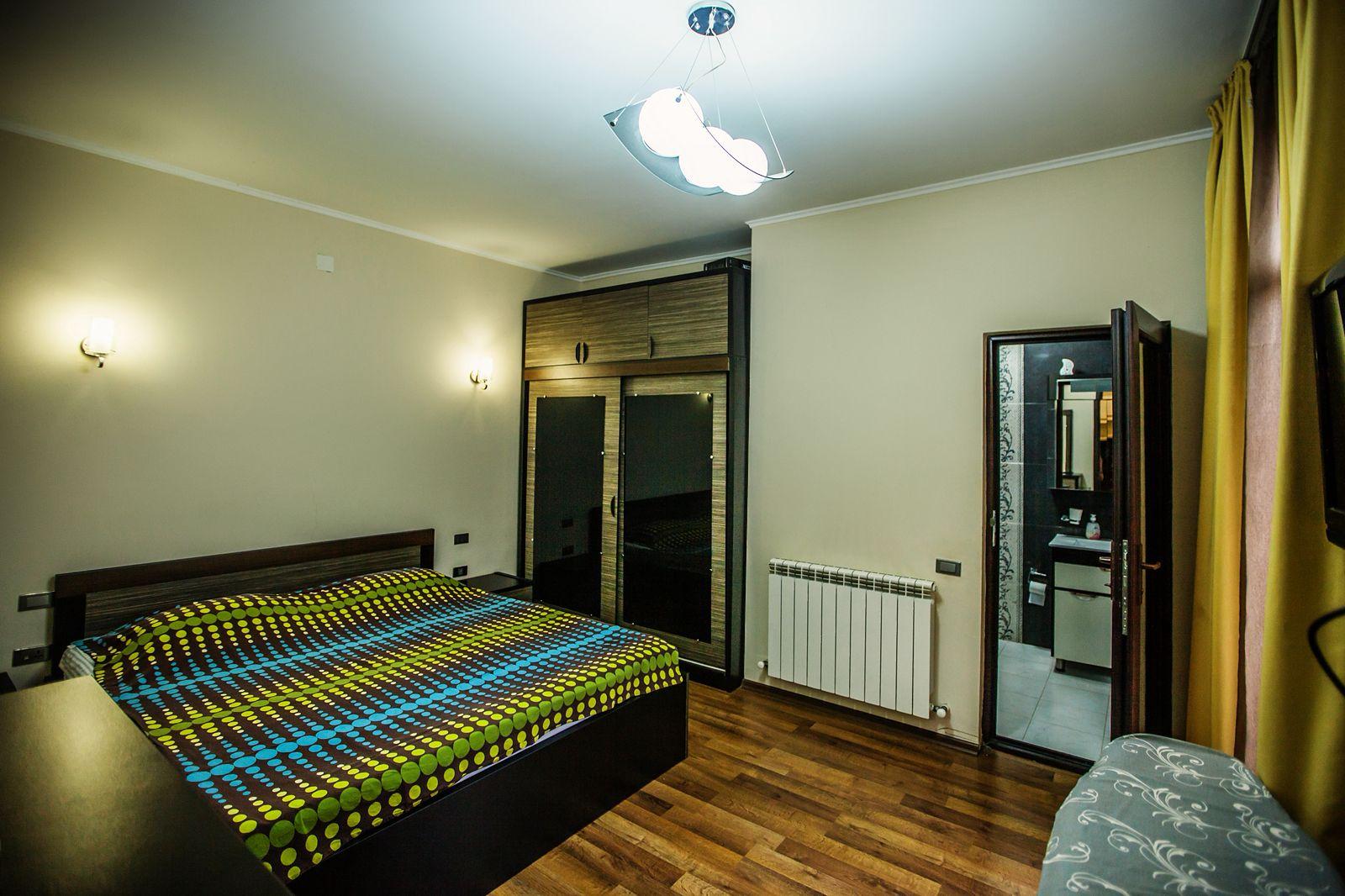 2-Room Apartment For Sale In Batumi, Kote Marjanishvili St, 12 view 5