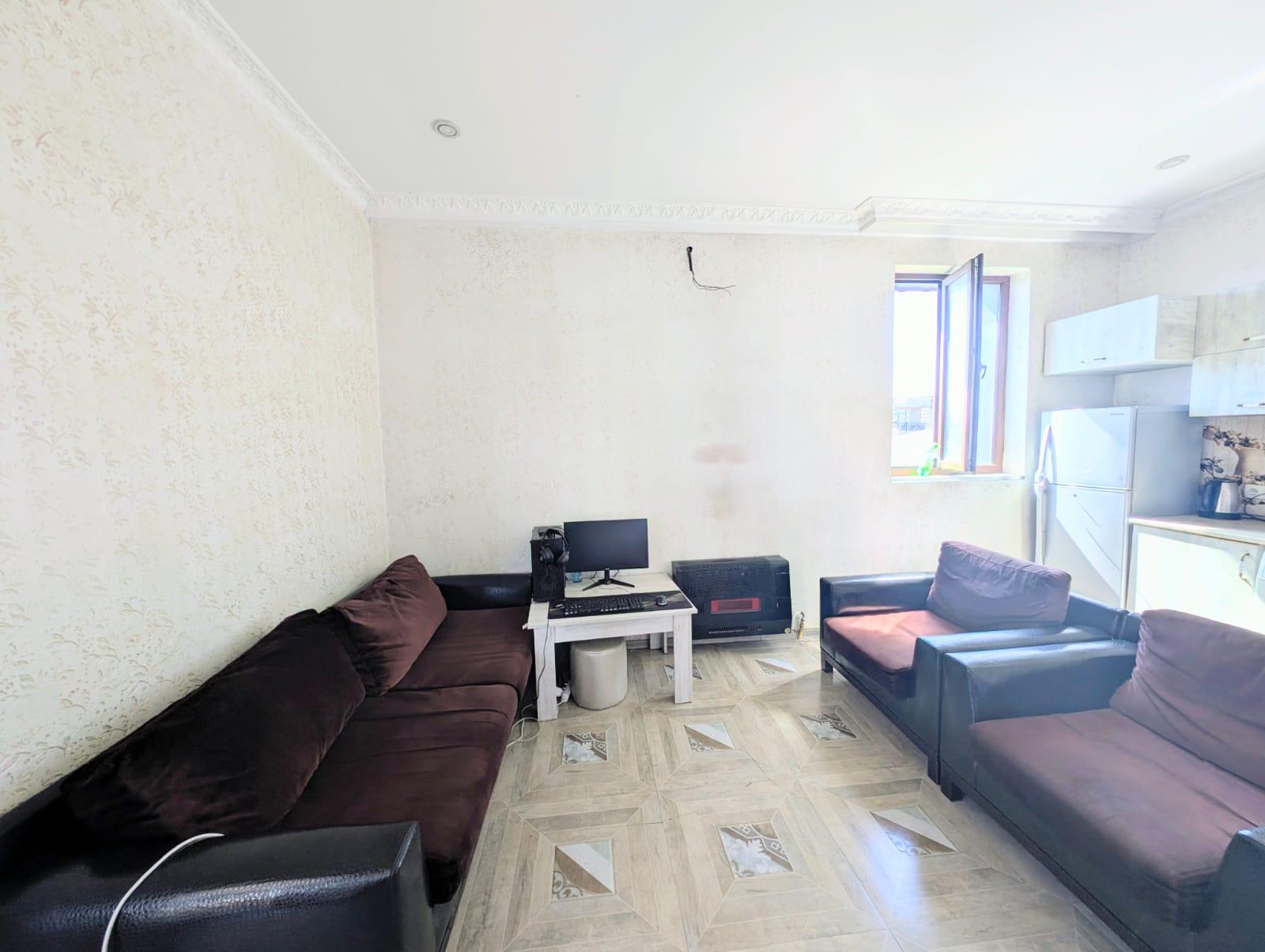 8-Room House For Sale In Batumi, Luka Asatiani St, 101-103a view 2